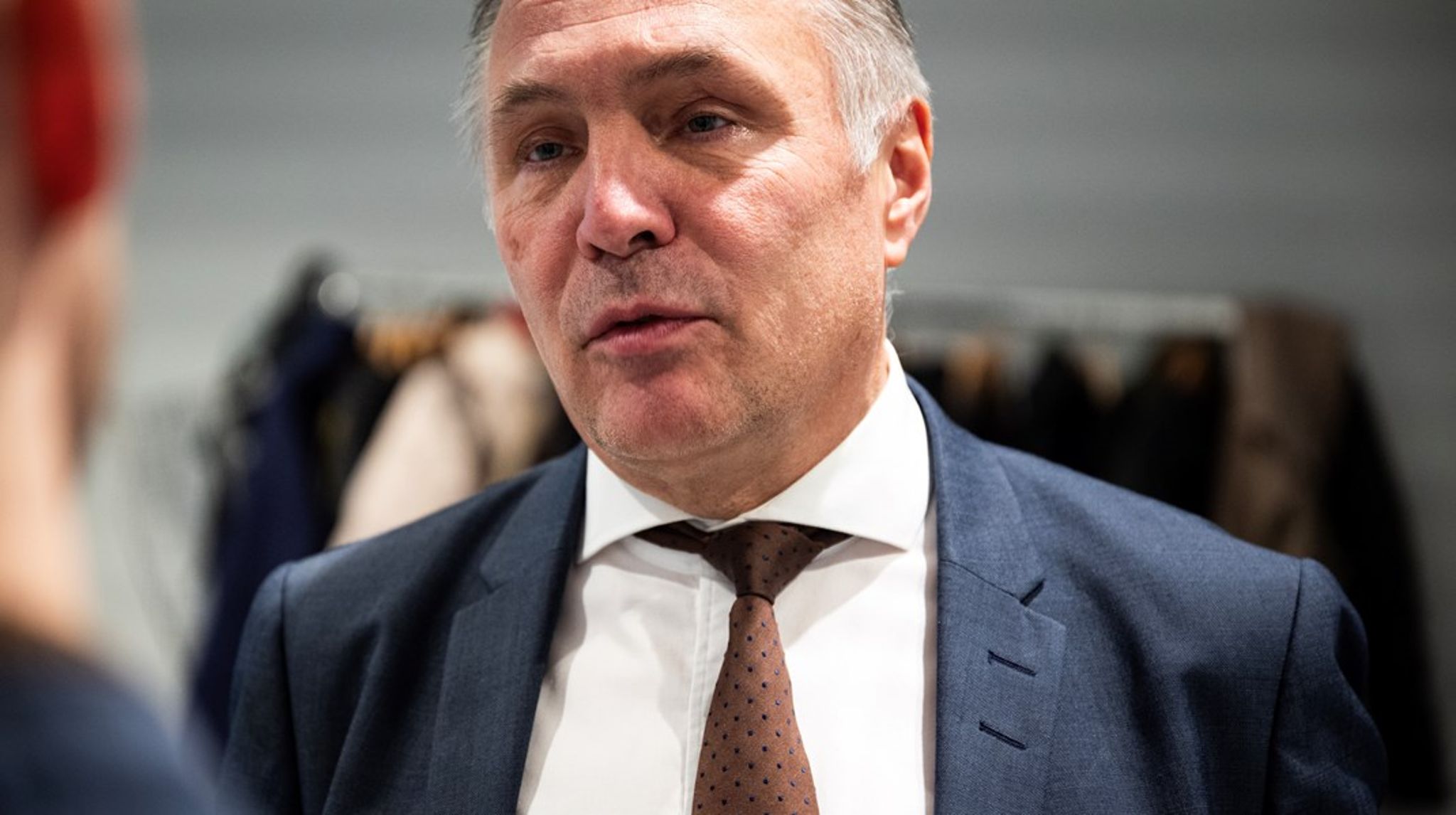 Forsvarsminister Tore O. Sandvik og hans departement har snudd om lokalisering av nytt Nato-hovedkvarter.