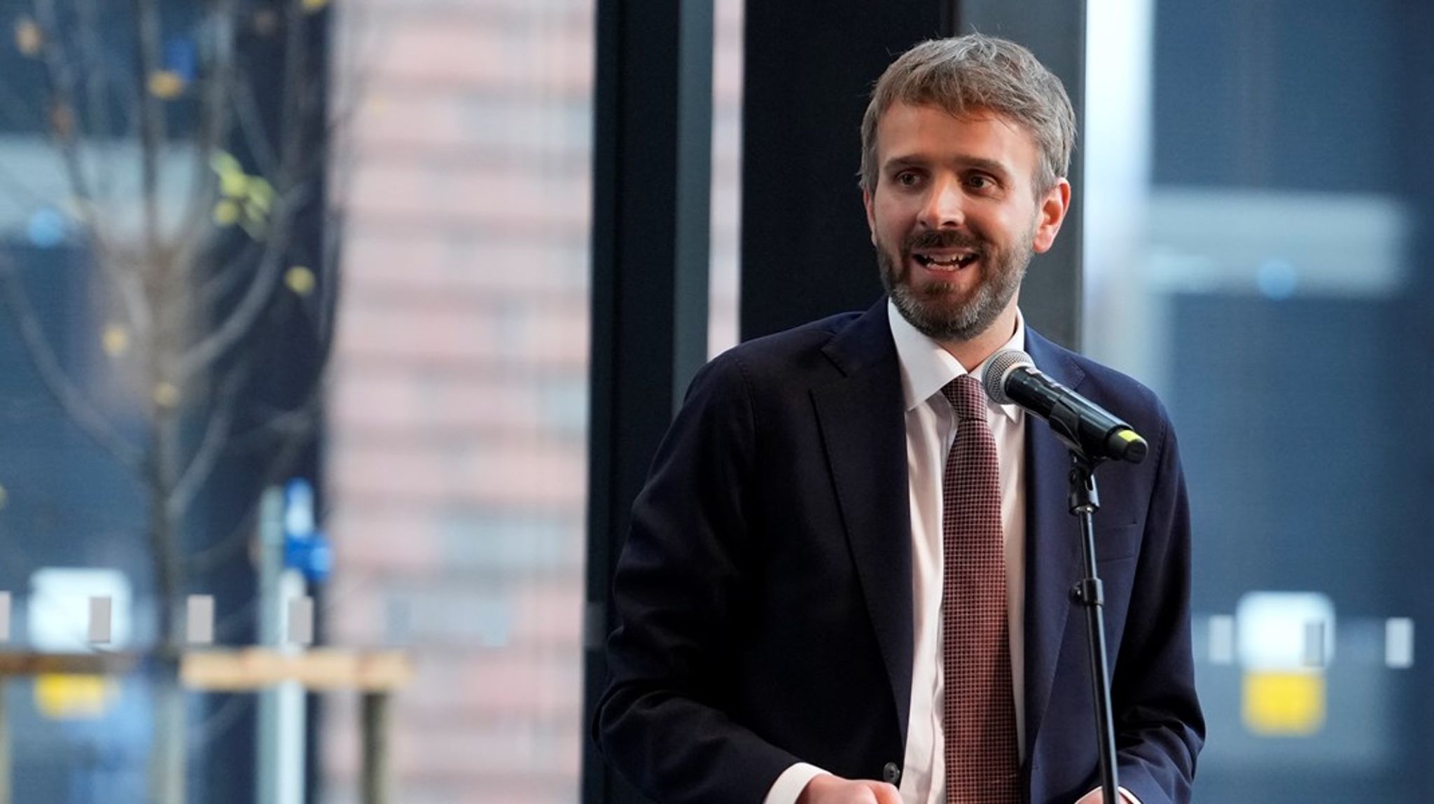 Helse- og omsorgsminister, Jan Christian Vestre (Ap), her fra åpningen av nye Drammen sykehus i 2025.