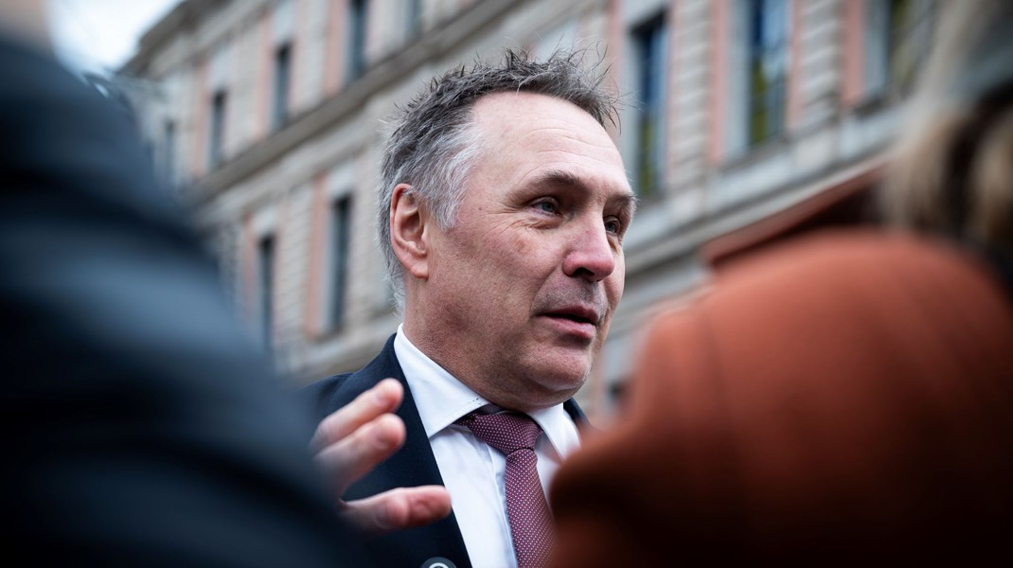 Forsvarsminister Tore O. Sandvik (Ap) møtte pressen under sikkerhetskonferansen i München i Tyskland.