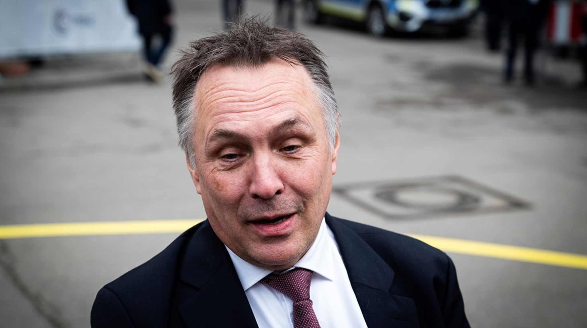 Forsvarsminister Tore O. Sandvik (Ap) har svart på nye spørsmål om SAFEgaiter-maskene i et brev til Stortinget.