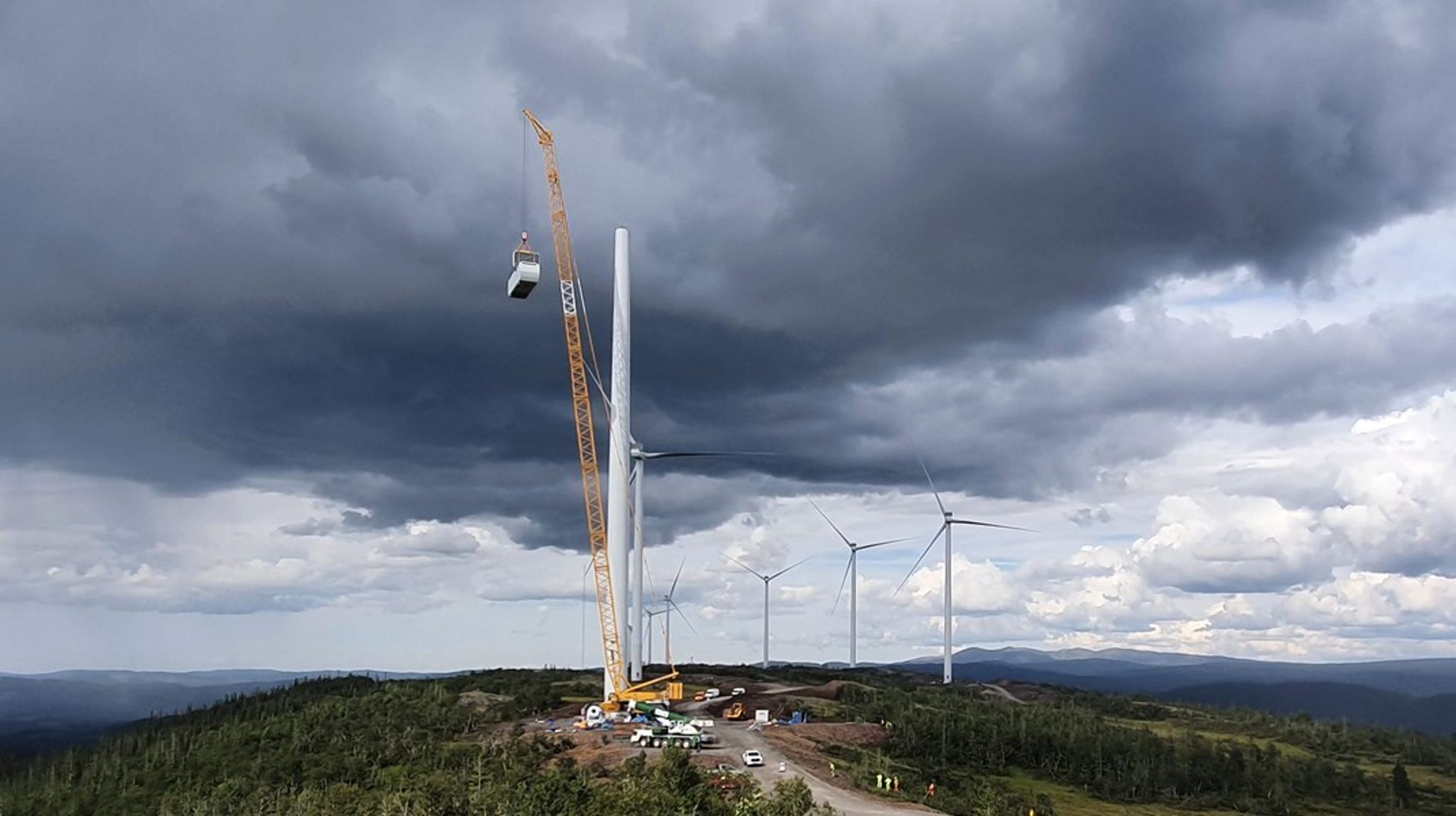 Vindkraftdebatten har lenge&nbsp;vært en av de mest betente sakene i norsk politikk.&nbsp;Bildet viser&nbsp;Stokkfjellet vindpark&nbsp;i Selbu, Trøndelag ved en annen anledning.<br>
