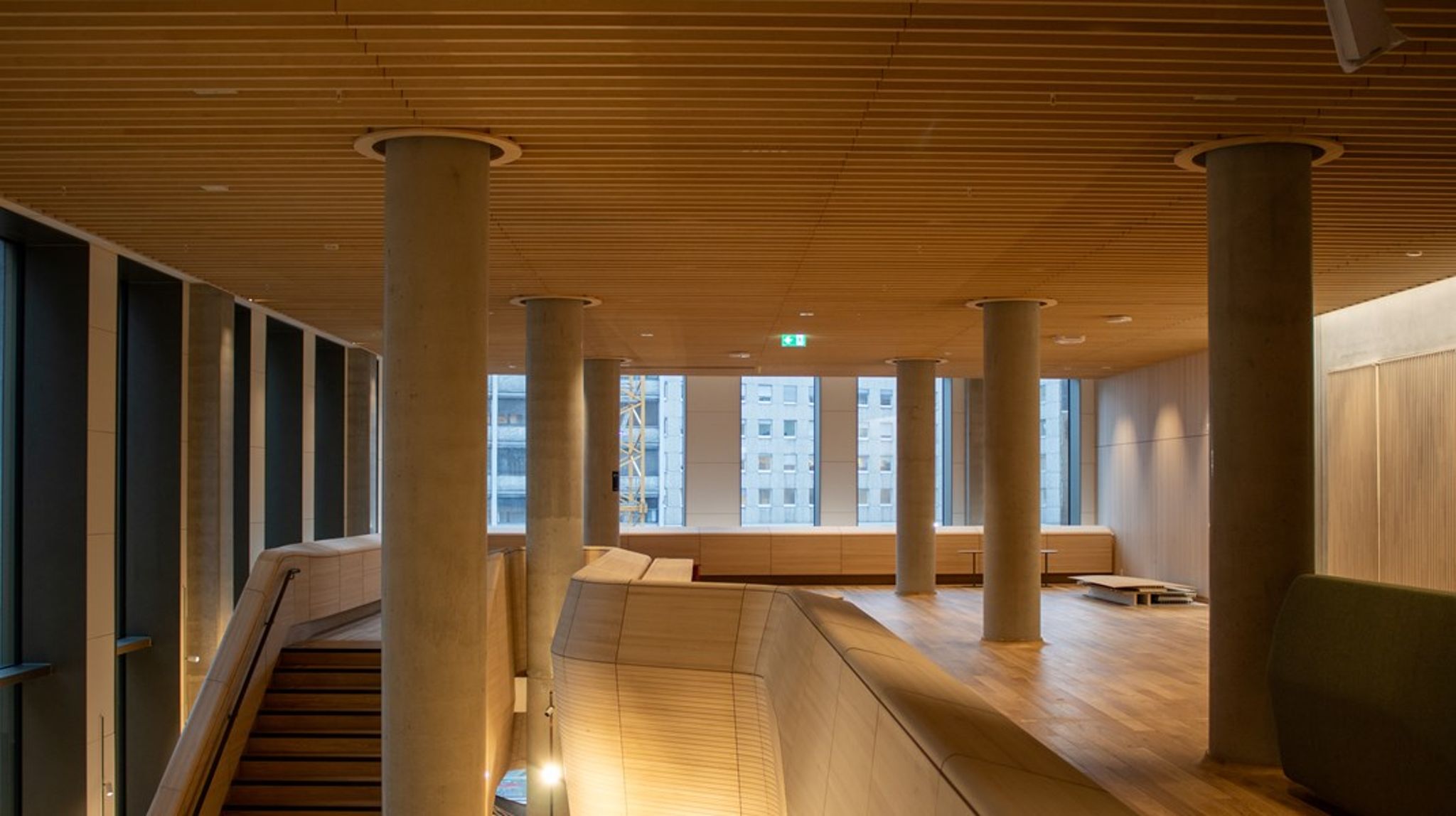 Deler av det nye regjeringskvartalet er påkostet og framstår luksuriøst. Bilder kommer kanskje til å bli vanlig som illustrasjon til påstander om offentlig sløsing.&nbsp;<br>