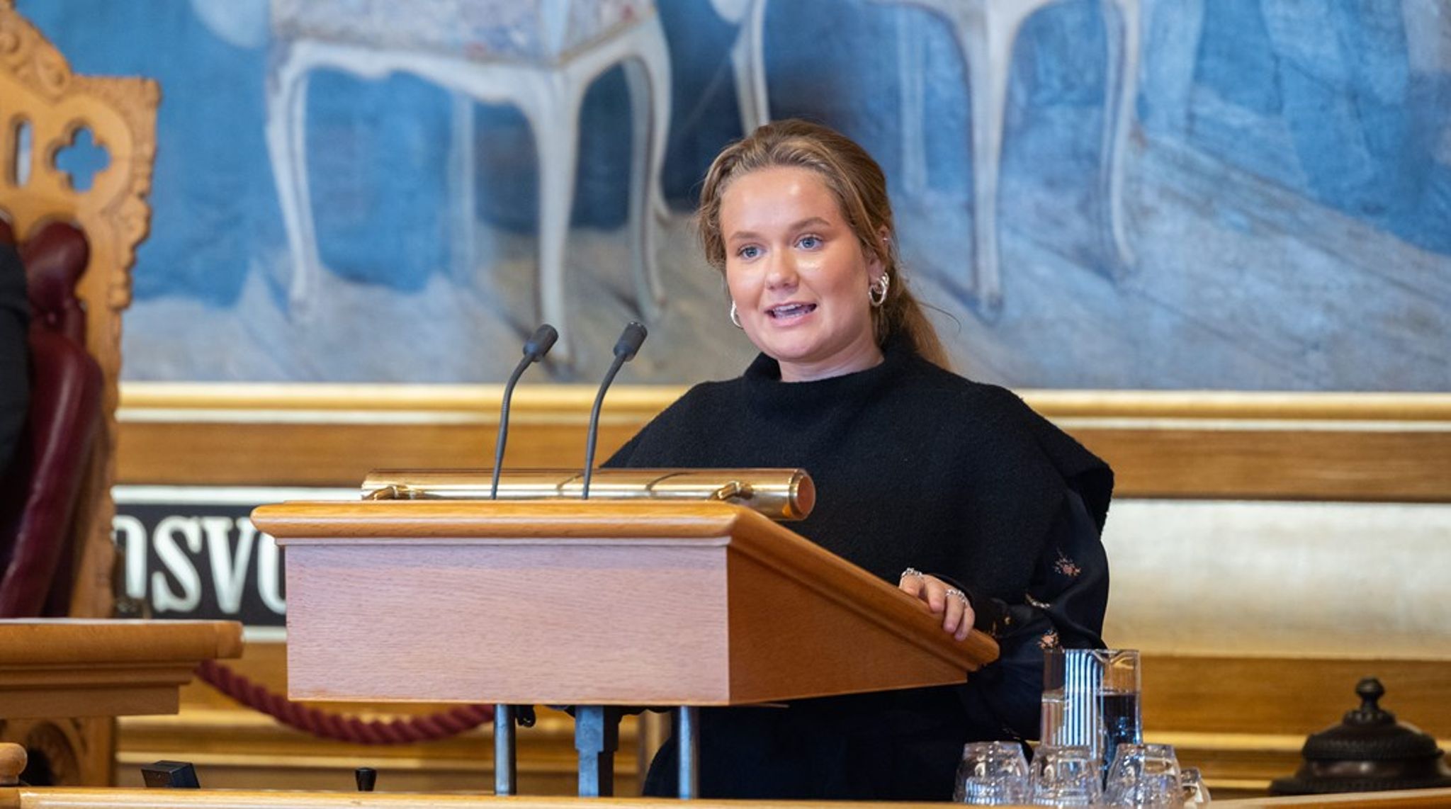 Frøya Skjold Sjursæther vil endre dagens skatteregler for oljeselskapene, som hun mener bidrar til å gjøre nordmenn til klimaskeptikere.