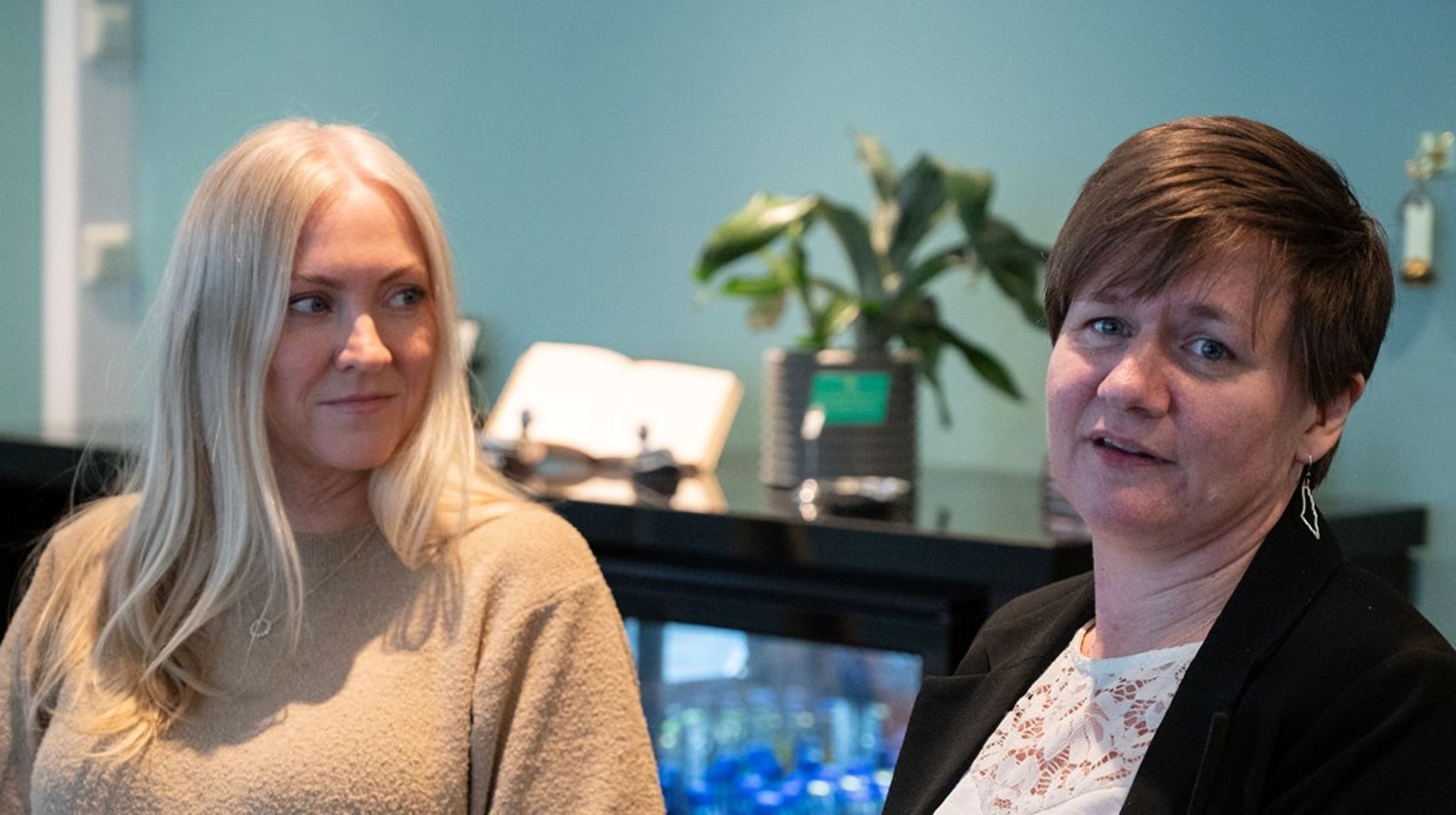 Yrkesgruppene som Lill Sverresdatter Larsen (NSF) og Helene Harsvik Skeibrok (Fagforbundet) representerer, jobber tett sammen i kommunal helse og omsorg. Men ved inngangen til årets kommuneoppgjør snakker de med Altinget om det de er mest uenige om: Lønn.