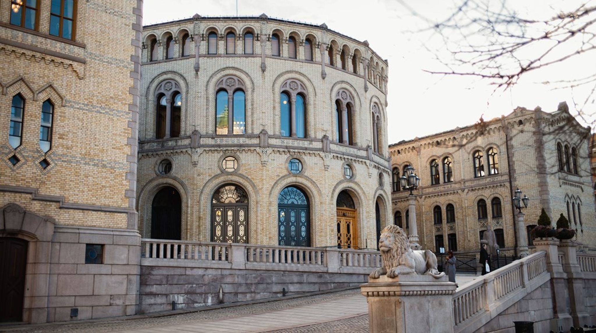 Etter valget har det nye Stortinget nå virkelig kommet opp i tempo, og leverer Dok 8-forslag så det svir. Det betyr at det denne uken er en rekke av forslagene som skal høres denne uken.