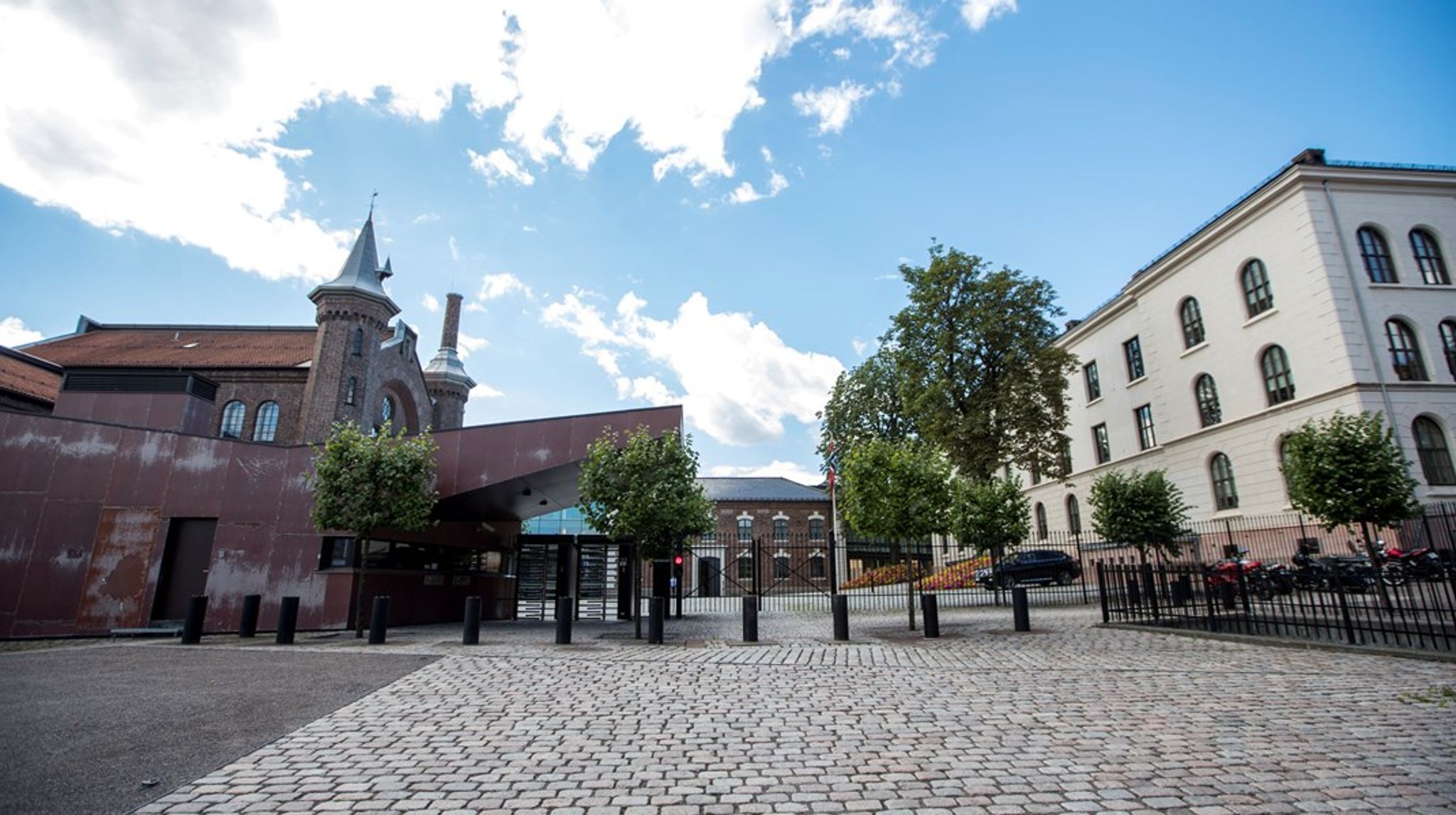 Den offentlige søkerlisten viser at 12 personer vil bli assisterende departementsråd i FD når de flytter til Glacisgata fra Myntgata.