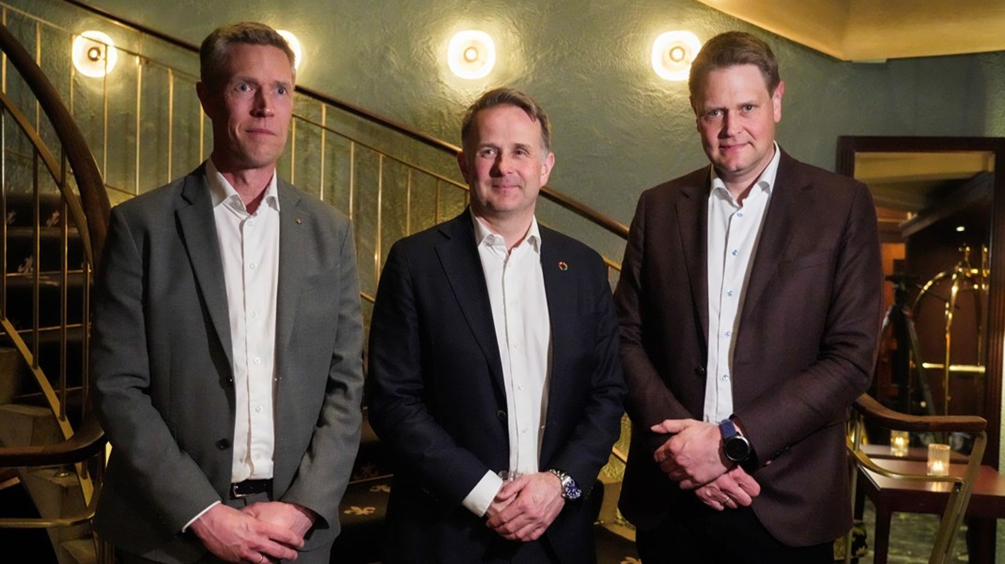 Etter å ha sittet 13 timer på overtid, kom leder i Fellesforbundet, Christian Justnes, og administrerende direktør i Norsk Industri, Harald Solberg, endelig til enighet i årets frontfagsoppgjør&nbsp;–&nbsp;godt hjulpet av riksmekler Mats Ruland.