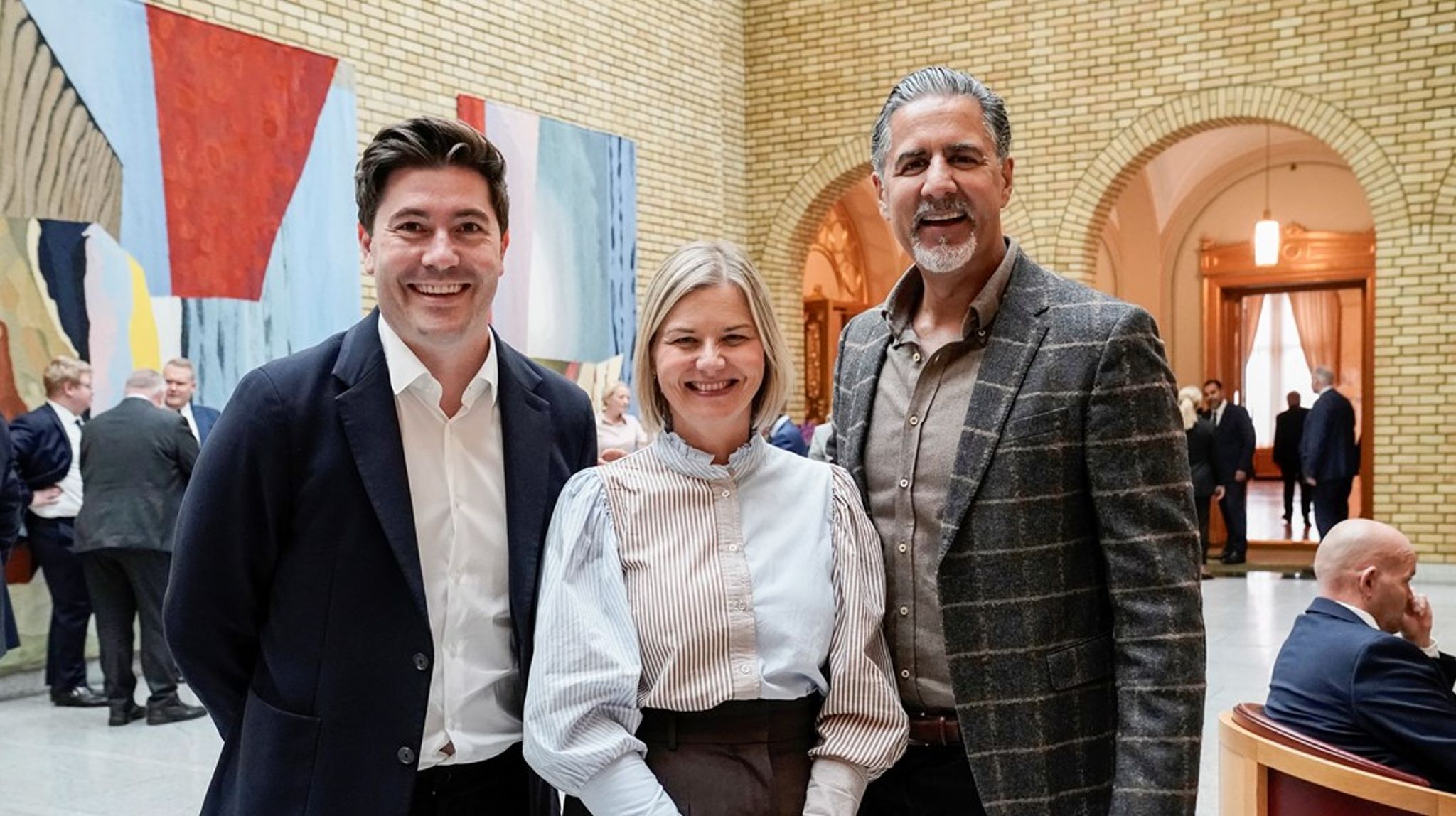Hele Venstres stortingsgruppe sto bak forslaget om lobbyregister som fikk flertall i Stortinget tirsdag. F.v. Grunde Almeland, Guri Melby og Abid Raja.