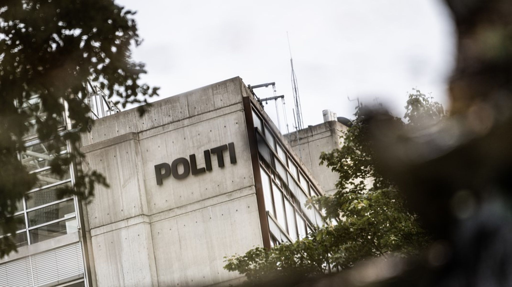 I flere politidistrikt er det lang ventetid på time til pass. Stø advarer om at BankID-prosessen deres kan føre til økt pågang på passkontorene.