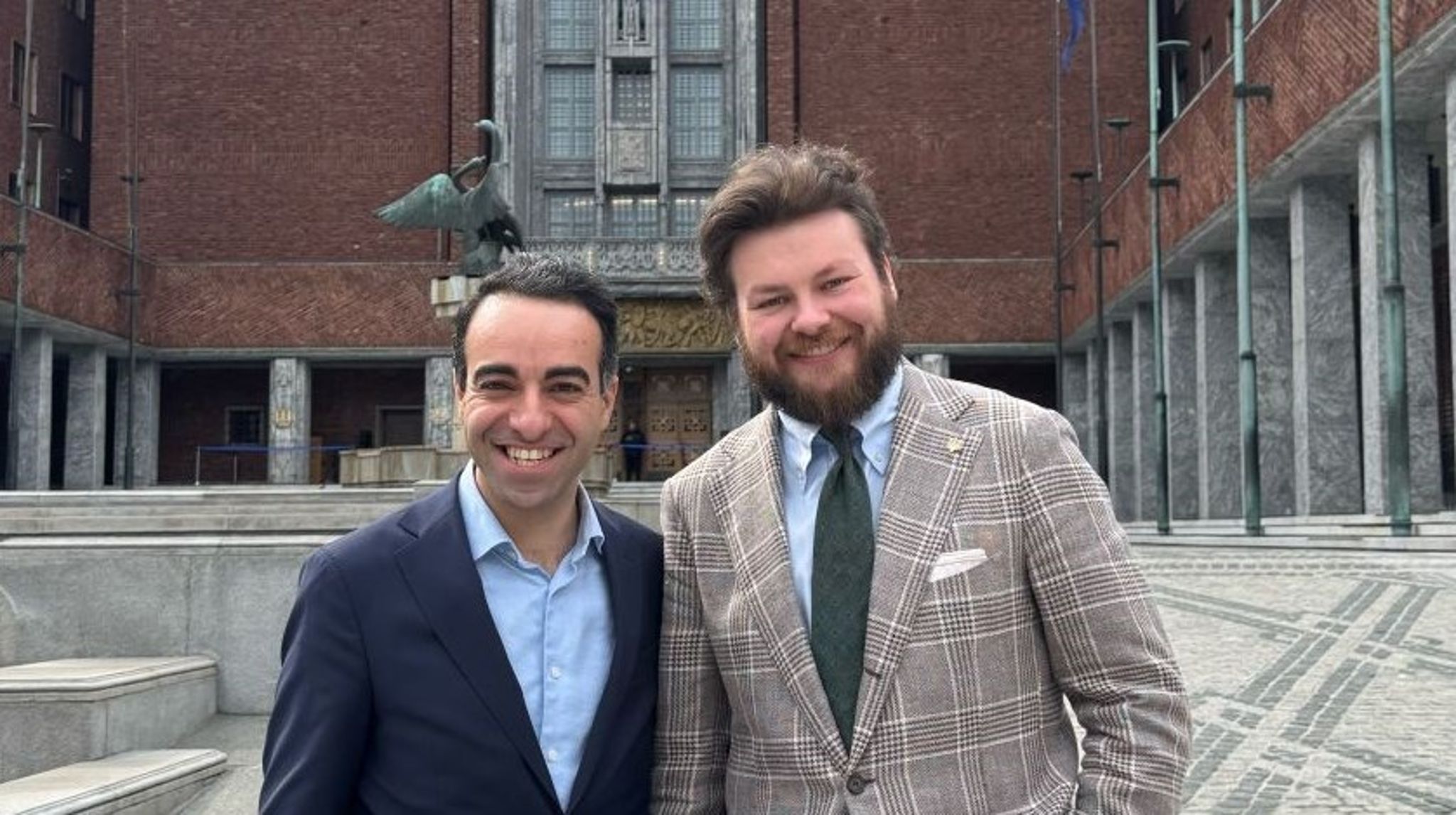  Helsebyråd Saliba Andreas Korkunc (H), sammen med byrådssekretær Jonas Økland (H).