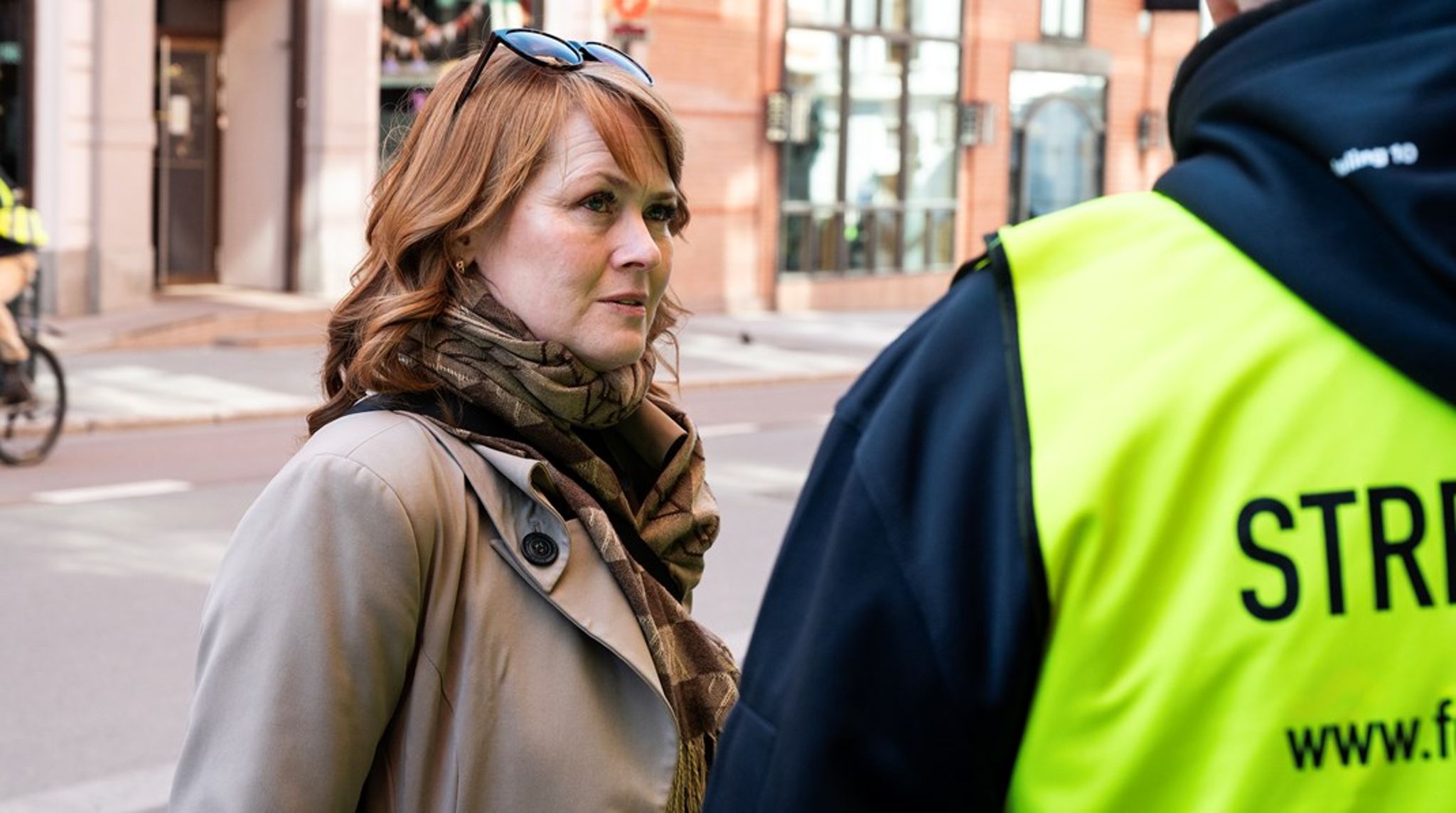 LO-leder Kine Asper Vistnes møtte mandag ettermiddag streikevakter fra Fellesforbundet utenfor Hotel Bristol. Hun lover full støtte til de streikende, så lenge de måtte trenge det.