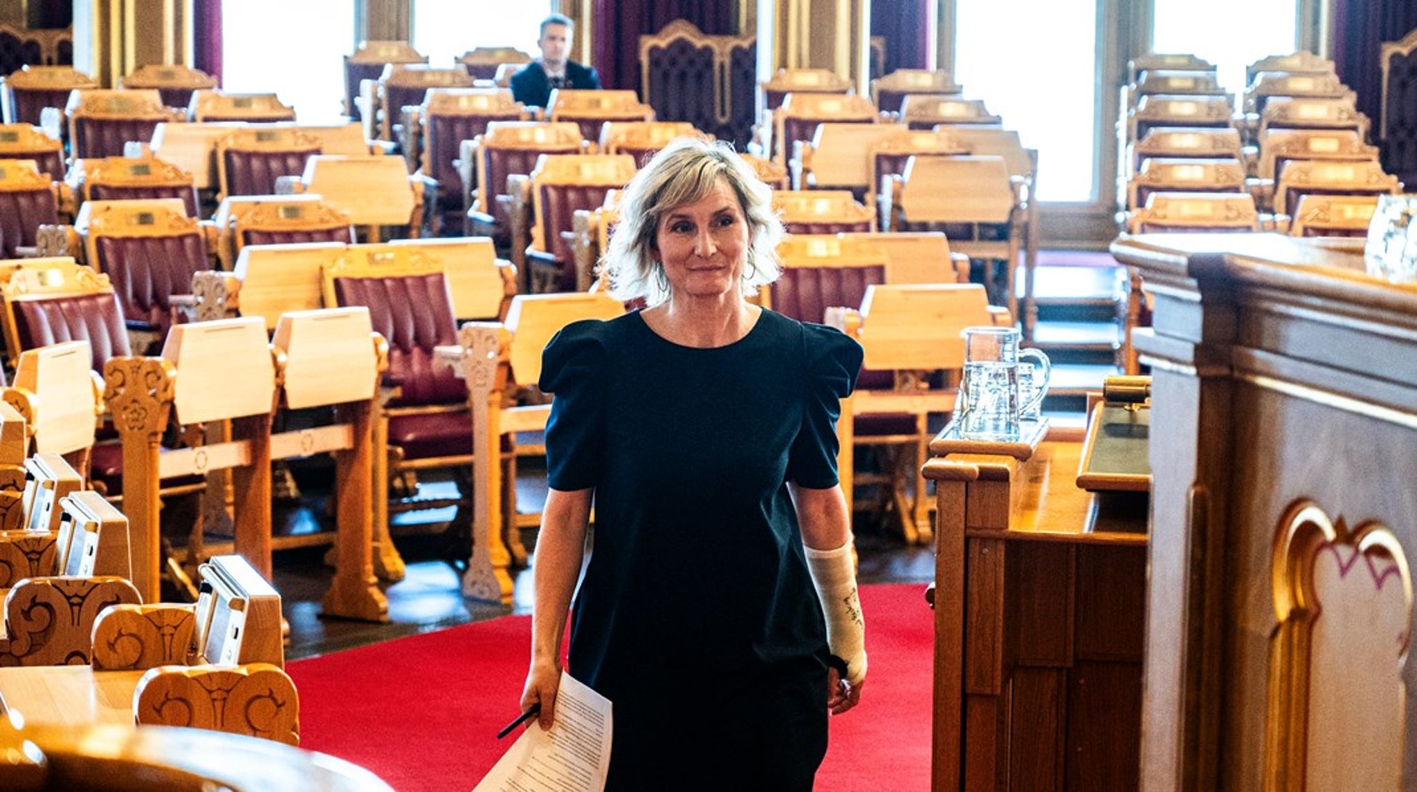 SV-representant Marthe Hammer utfordret næringsministeren om lederlønninger i en interpellasjon på tirsdag.