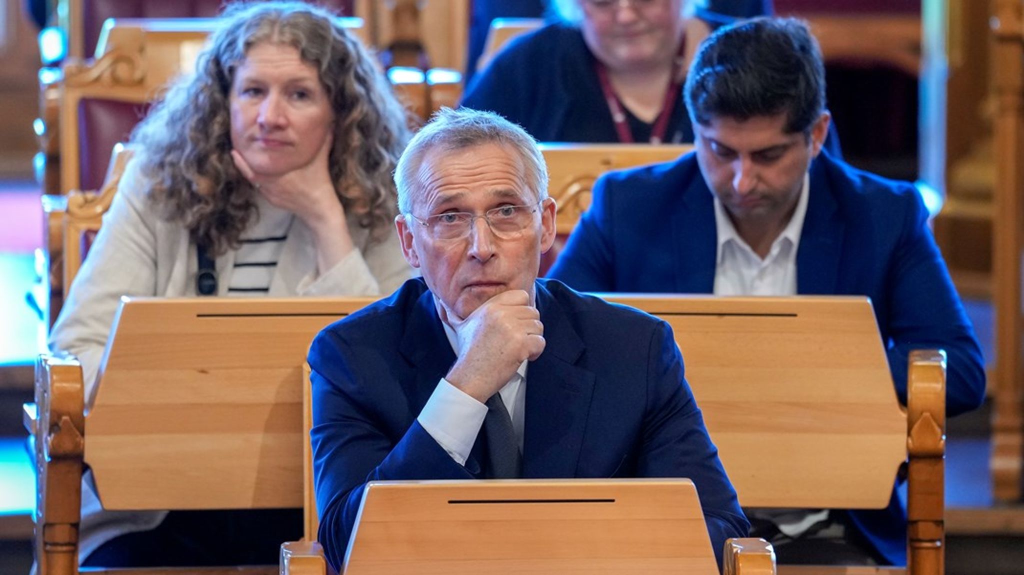 Finansminister, Jens Stoltenberg (Ap), møtte i den muntlige spørretimen på Stortinget dagen etter at han hadde lagt fram revidert nasjonalbudsjett.