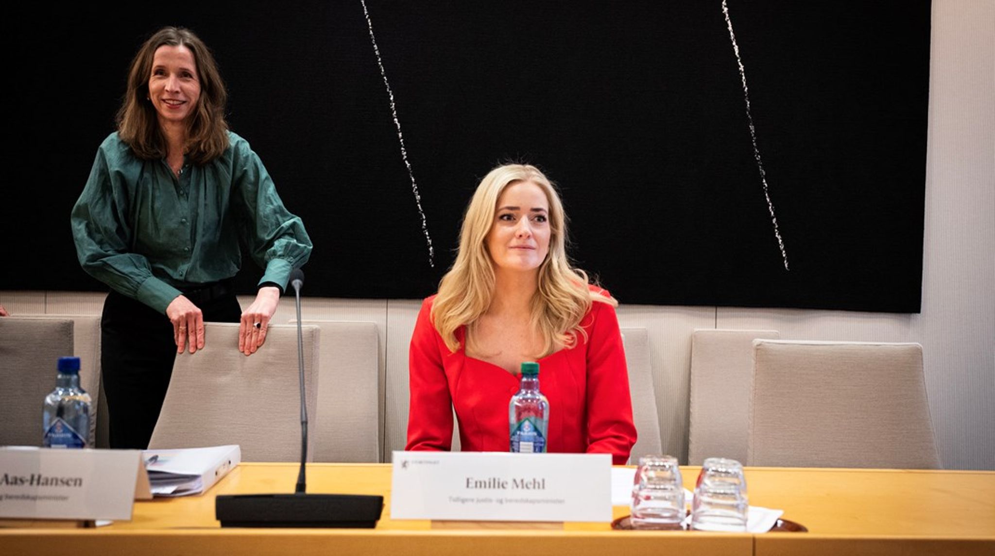 Tidligere justisminister Emilie Mehl har allerede vært i åpen høring på Stortinget om PST. Denne uka deltar hun også i den lukkede høringen.