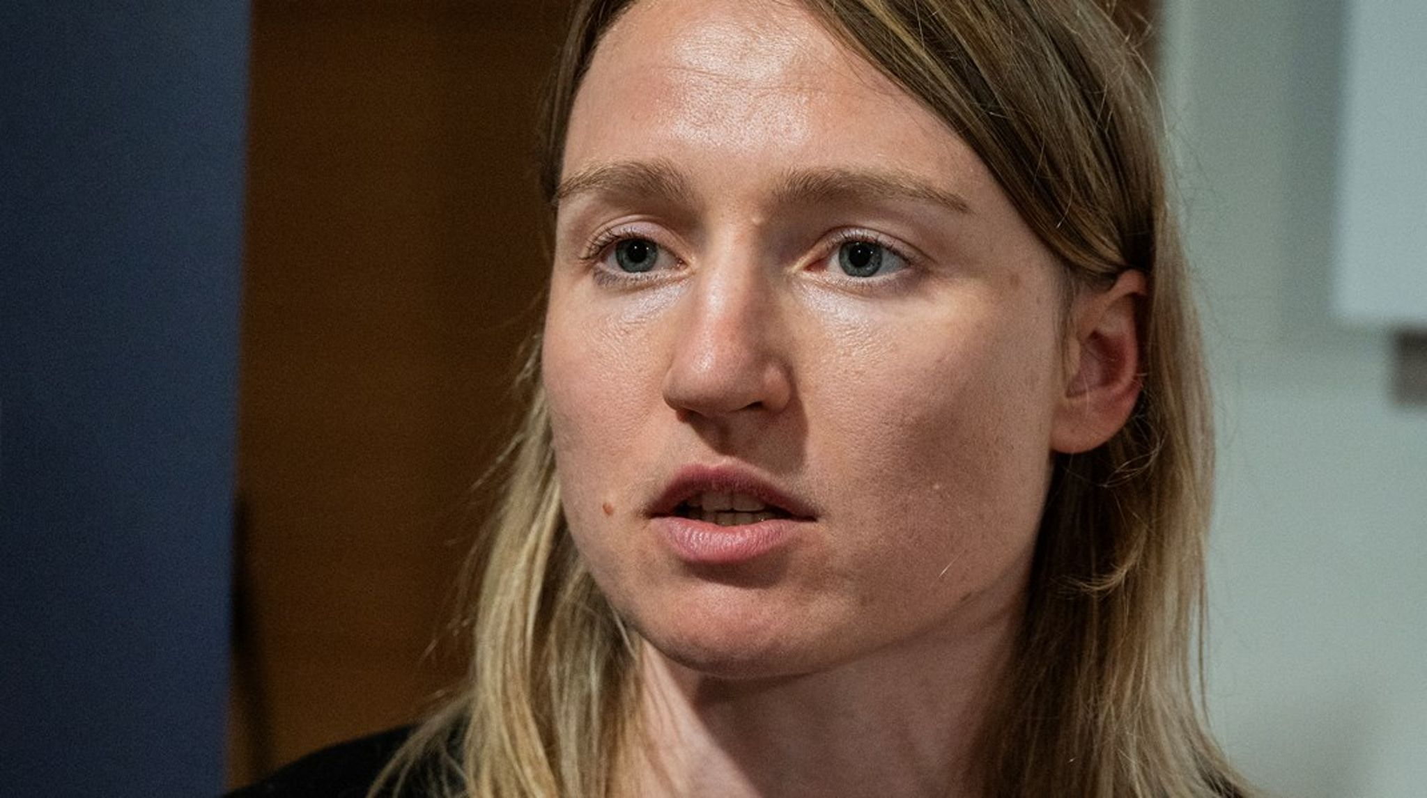 Sivilsamfunnet må bære mye av arbeidet med å følge opp de som lever i grenseland mellom sosial dumping og menneskehandel. Aleksandra Czech-Havnerås i Frelsesarmeen mener regjeringen ikke har tatt dette nok på alvor.