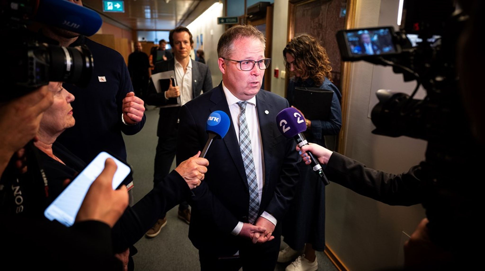 Senterpartiets finanspolitiske talsperson åpner for at Sp vil gå inn for å videreføre avgiftskuttene som de fikk gjennom før påske.