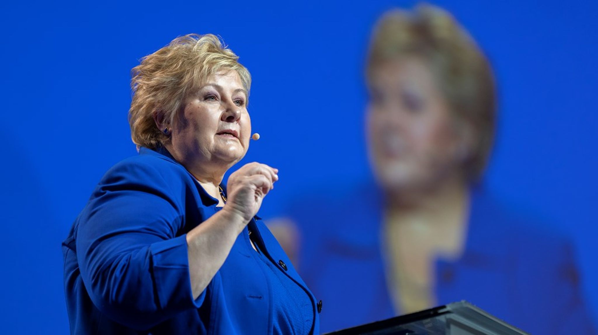 Høyre-leder Erna Solberg har gitt partiet intern beskjed om å argumentere saklig og være et konstruktivt opposisjonsparti. Det fulgte hun i stor grad opp i sin tale til landsmøtet fredag.