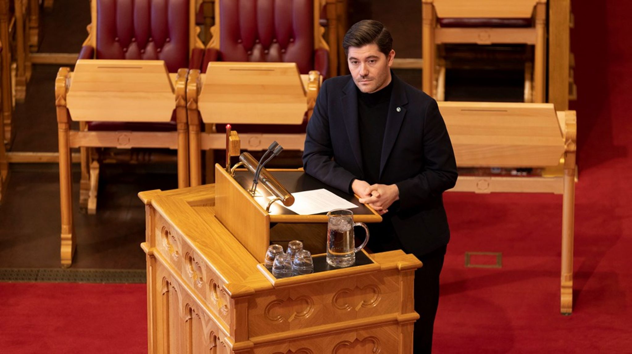 Grunde Almeland (V)
krever svar på hvorfor pengene ikke er blitt brukt slik de skulle. – Behovet
for denne type sikkerhetsoppgraderinger i kommunenorge er stort. Antall
cyberangrep har økt betraktelig etter Russlands angrep på Ukraina, sier
Almeland.