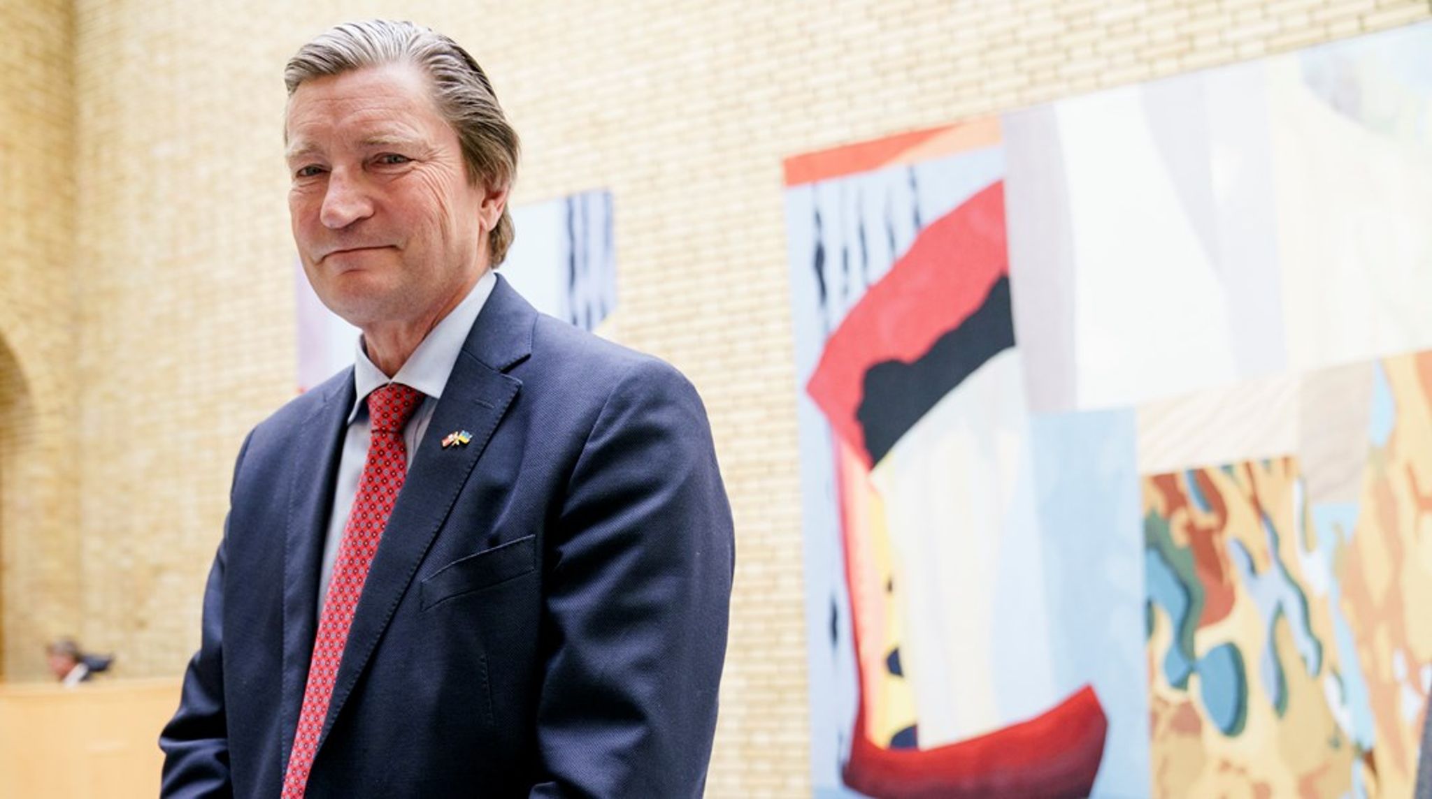 – Avtalen
med Seahawk kan ikke kanselleres. Nå har vi sneket i køen for å komme inn i det
amerikanske programmet, sier Christian Tybring-Gjedde (Frp) til Altinget.
