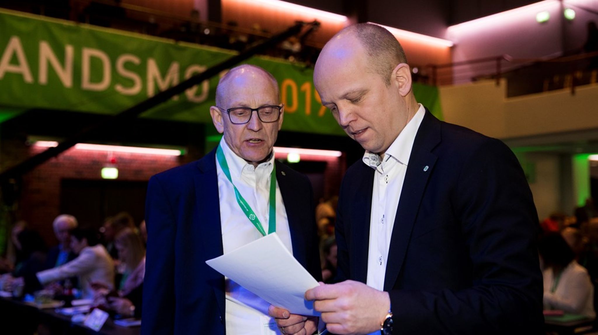 Sps generalsekretær Knut M. Olsen vil ha mulighet til å gå inn i alle varslingssaker i partiet, også etter de nye etiske retningslinjene som blir vedtatt på tirsdagens landsstyremøte. Partiets ledelse har fått kritikk, blant annet fra Senterungdommen og Senterkvinnene, at varslere ikke har opplevd å bli tatt på alvor. Bildet er tatt på landsmøte i 2019. <br><br>