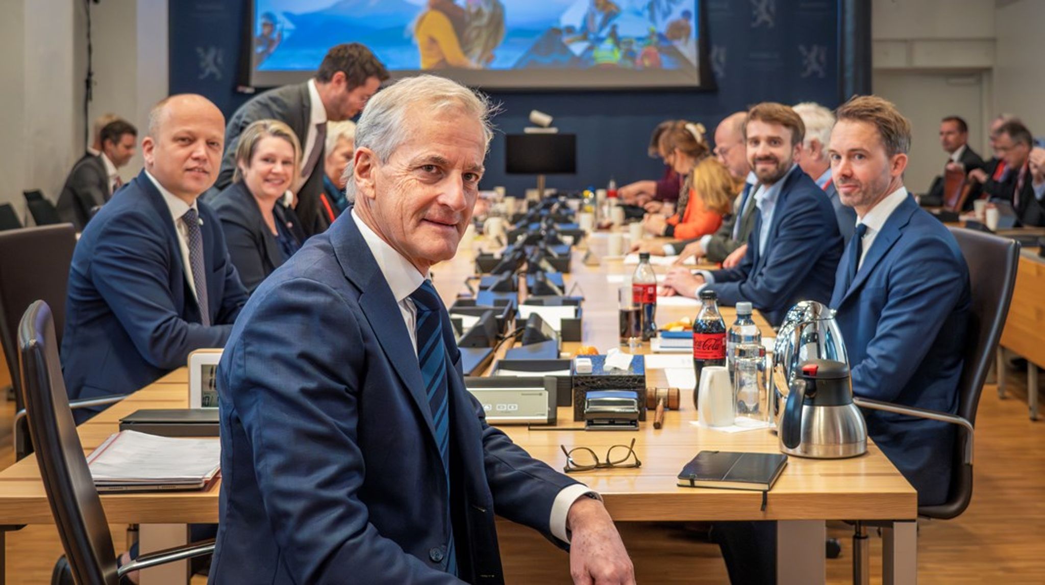 Regjeringens kontaktutvalg, med statsminister Jonas Gahr Støre i spissen, møttes mandag forrige uke for å diskutere det ferske statsbudsjettet. Det er det ene av to faste møtepunkt for utvalget.