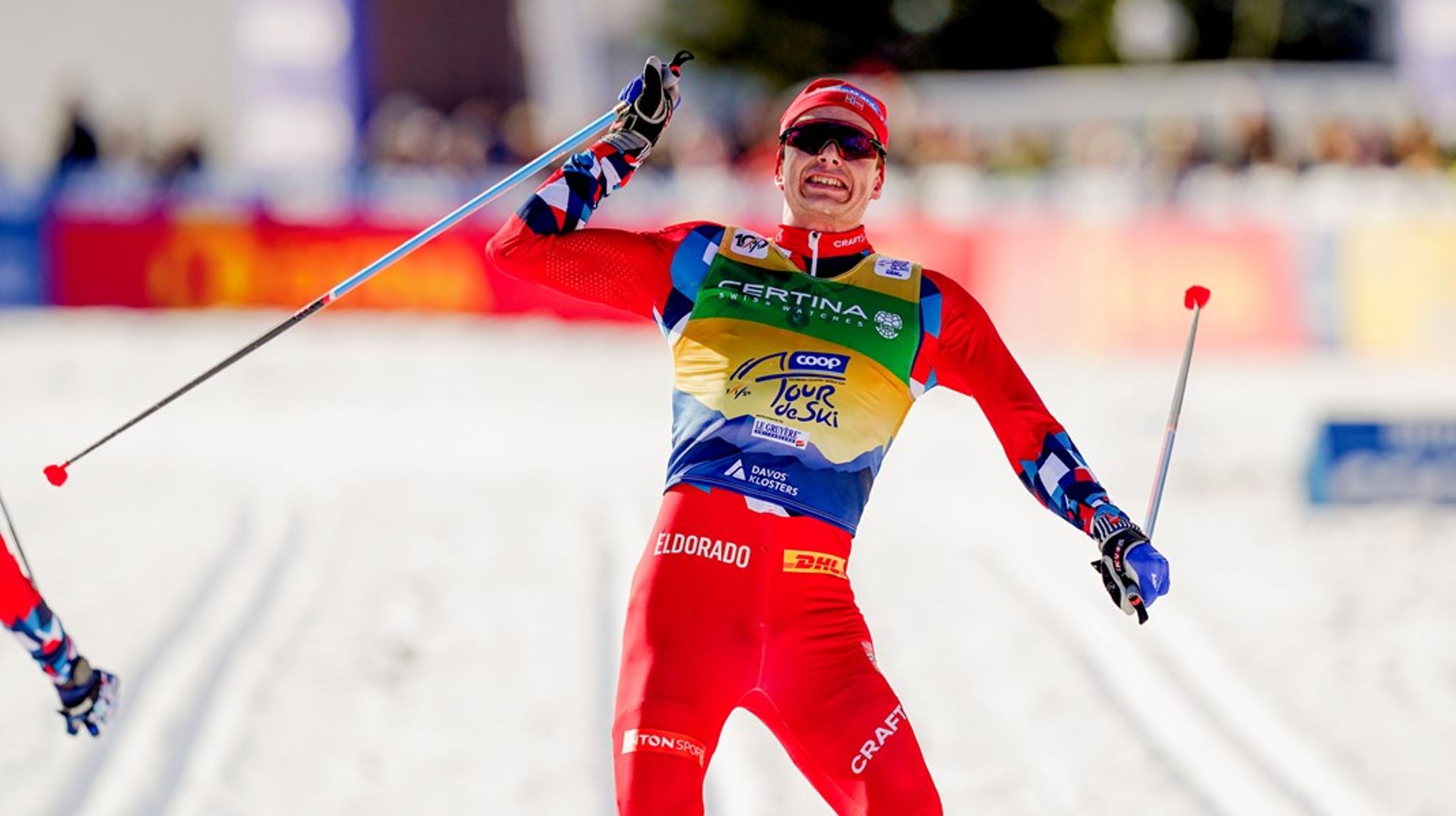Harald Østberg Amundsen rekker så vidt å pakke sammen skiene sine og reise fra Tour de Ski-seieren i Davos, før verdens rike og mektige samles i den sveitsiske alpelandsbyen.