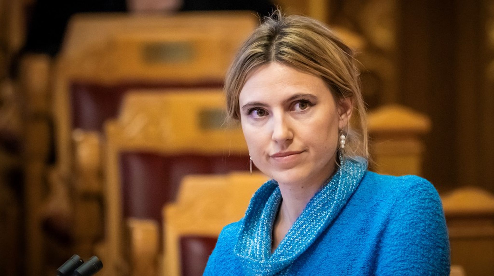 Hun er ikke særlig imponert av regjeringens styringsmekanisme for vannkraft, men det er bedre ingenting og Rødts Sofie Marhaug vender tommelen opp likevel.