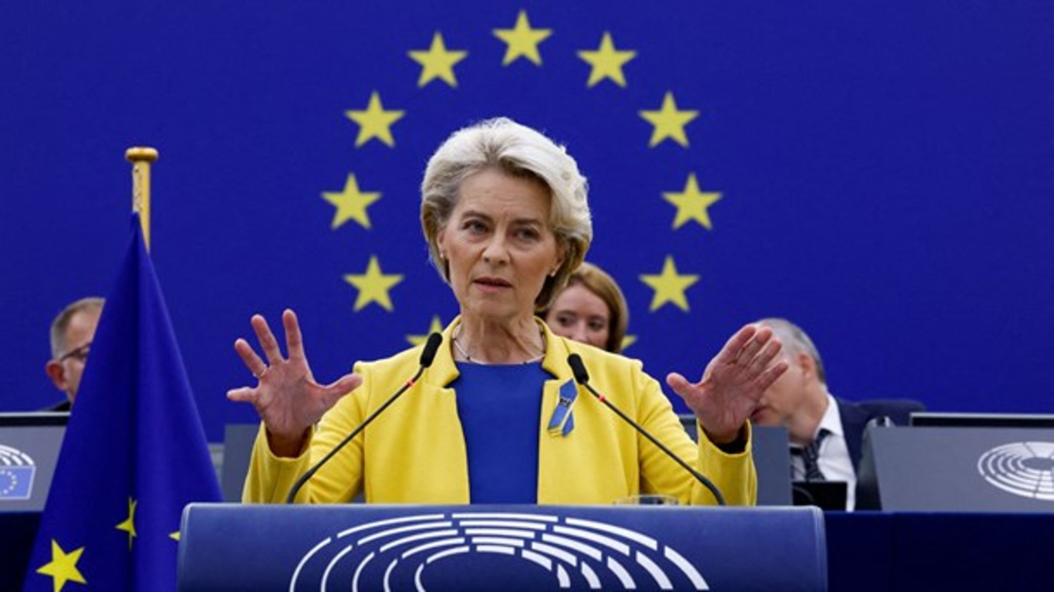 EU-kommisjonens president Ursula von der Leyen var kledd i Ukrainas farger ved årets tale om unionens tilstand.