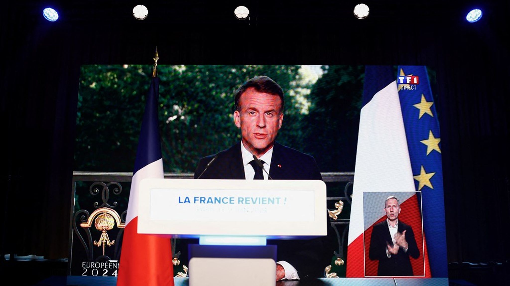 NYVALG: Emmanuel Macrons parti har tapt stort i EU-valget, mens Marine le Pens parti har gjort et brakvalgt. Søndag kveld meldte Macron at han skriver ut nyvalg i Frankrike etter nederlaget.&nbsp;
