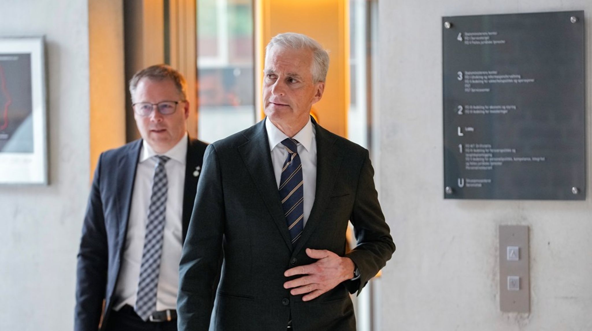 Statsminister Jonas Gahr Støre (Ap) og forsvarsminister Bjørn Arild Gram (Sp) reiser til Bodø for å snakke med svenske og finske politikere om forsvar i nord.