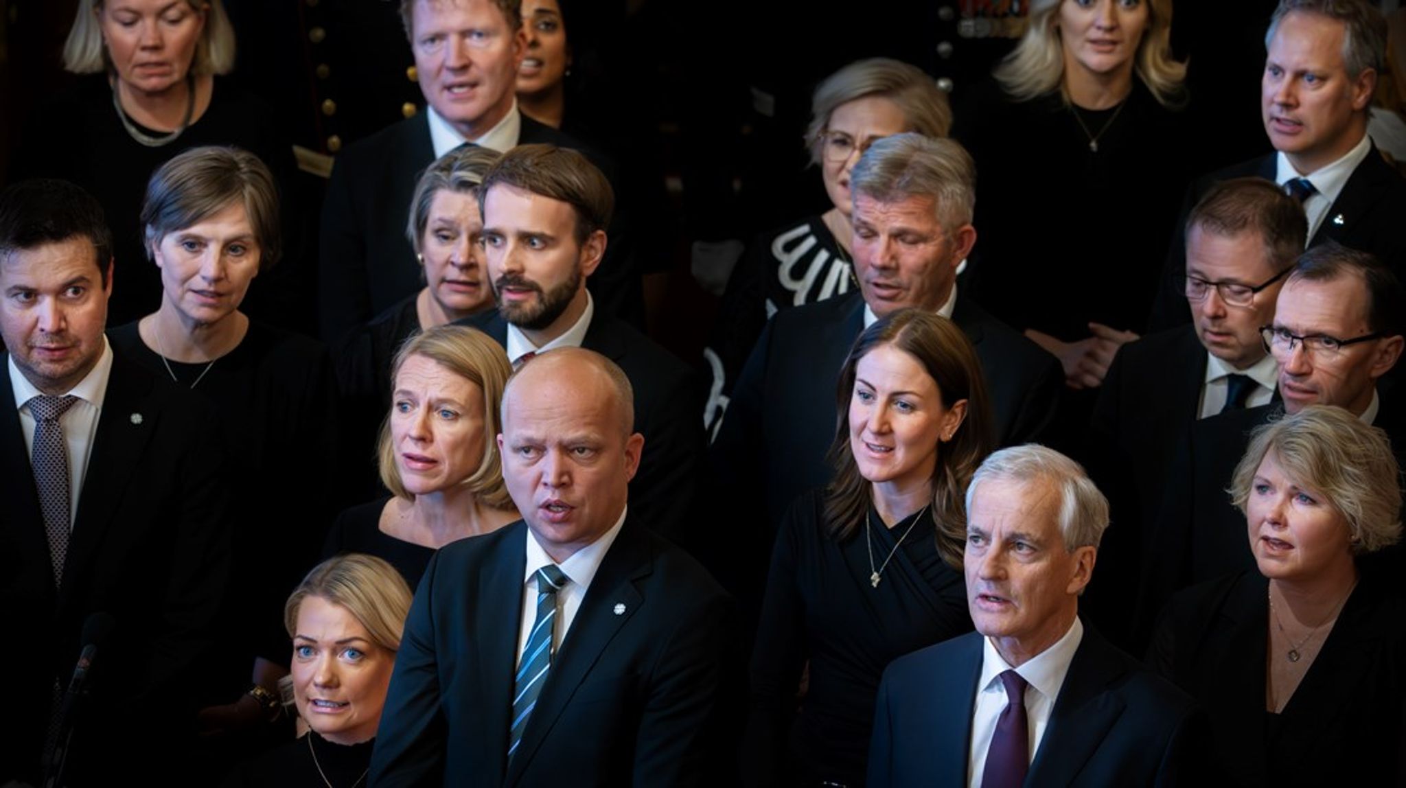 FULLT KJØR: Stortinget åpner ikke før 2. oktober, men den politiske høsten starter før det. Her er Støre-regjeringen fra Stortingets åpning i fjor. 