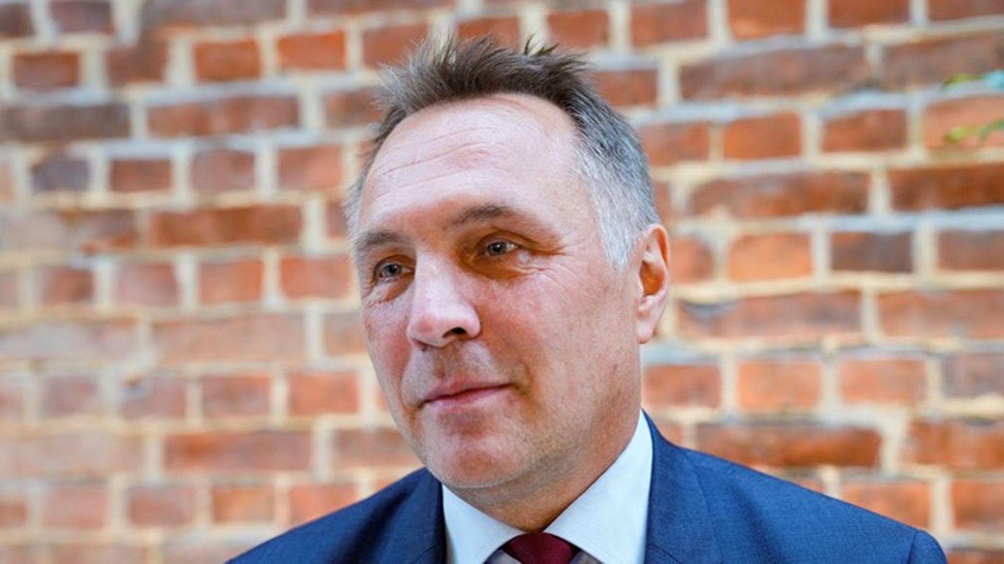 En naturmelding, to toppmøter, og flere andre viktige utenlandsreiser, er blant det som står på programmet for Tore O. Sandvik. 