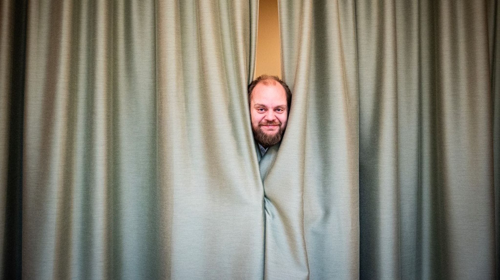 Hvor langt kan han nå? Det er spørsmålet hele Stortinget stiller seg når Mímir Kristjánsson, mannen som kom på tredjeplass i&nbsp;«Farmen Kjendis», skal konkurrere i juleleker på NRK i desember.