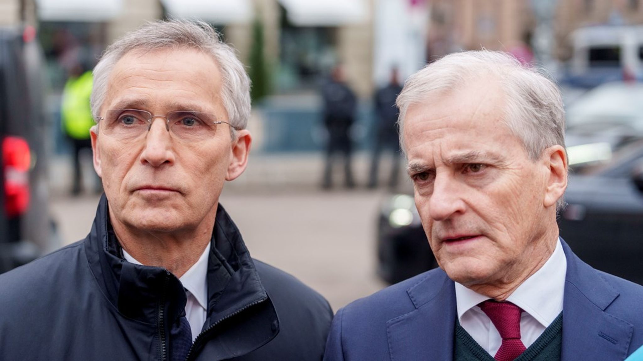 Finansminister Jens Stoltenberg (Ap) og statsminister Jonas Gahr Støre (Ap) er til stede på sikkerhetskonferansen i München.