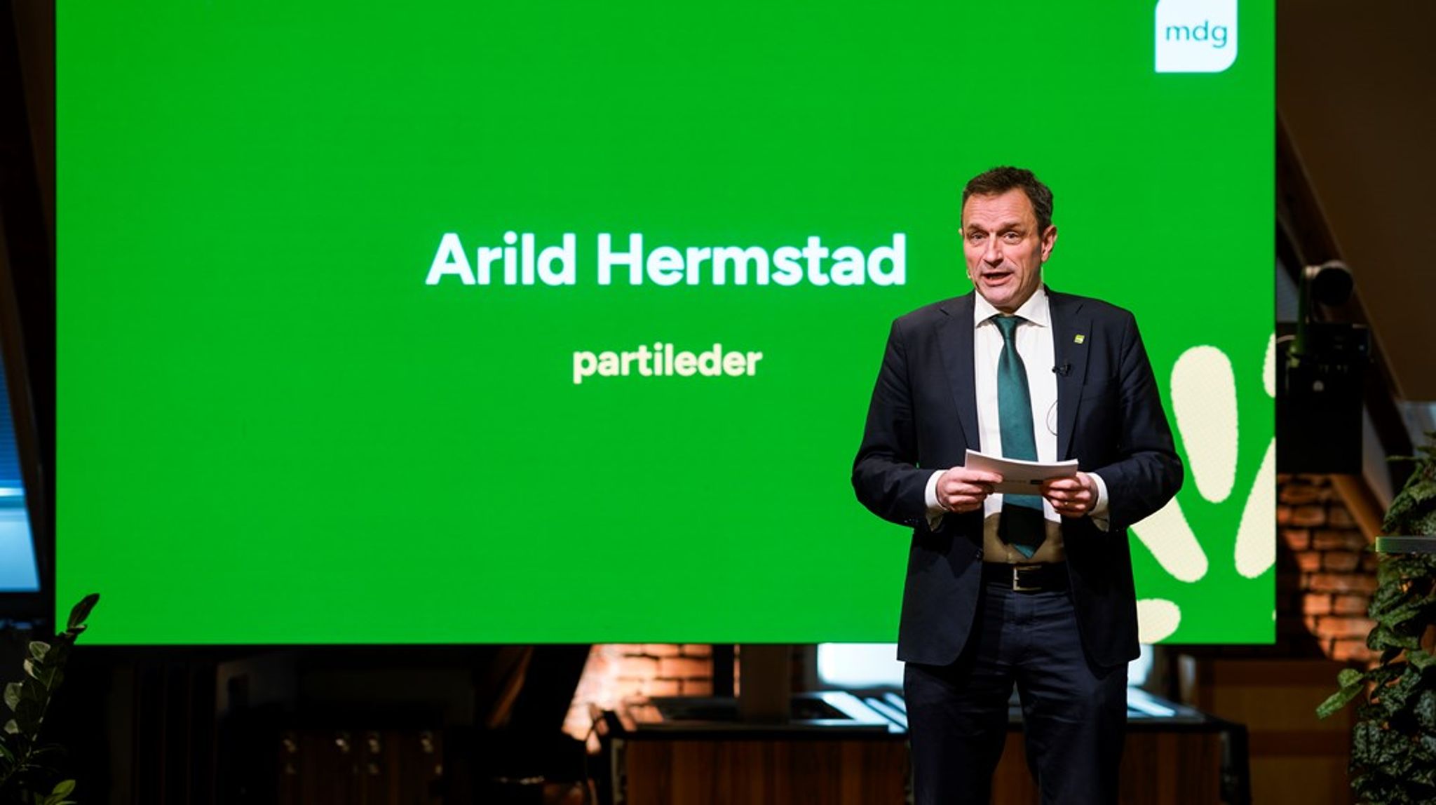 – Erfaringen med klimaforlikene vi har hatt hittil er at de har vært altfor svake, sier MDG-leder Arild Hermstad.&nbsp;