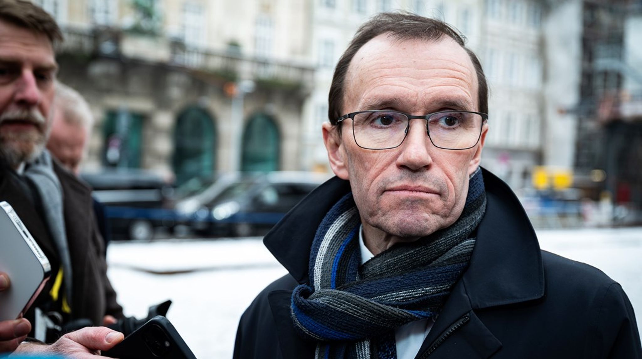 Utenriksminister Espen Barth Eide (Ap) har en hektisk uke foran seg, såpass hektisk at han kan miste deler av Aps landsmøte.