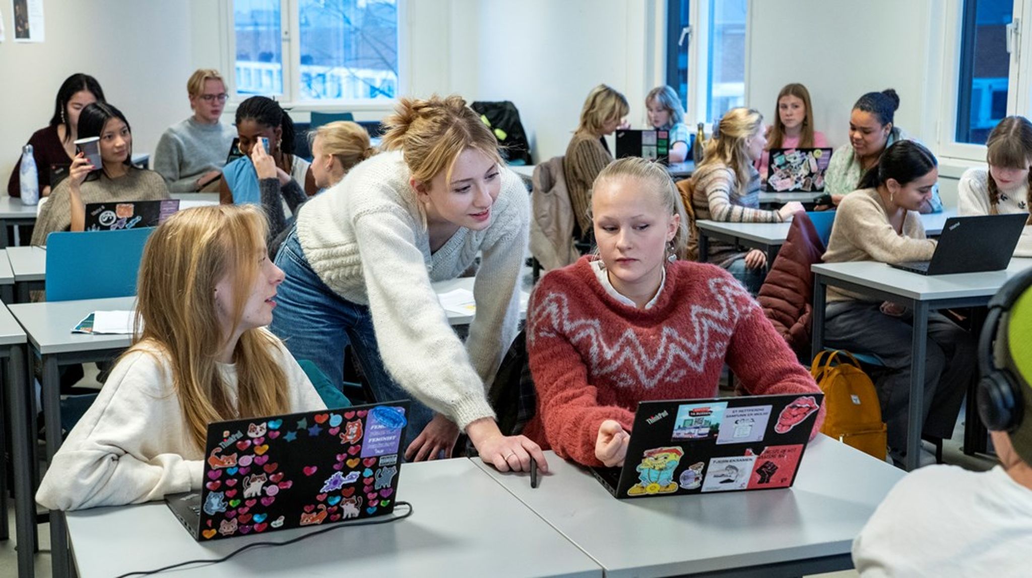 Digitale verktøy og programmer er svært utbredt i skolen i dag. Men lærerne og kommunen har dliten oversikt over hva tjenestene innhenter og lagrer av data om elevene. Særlig lite kunnskap har de om gratistjenester. <br>