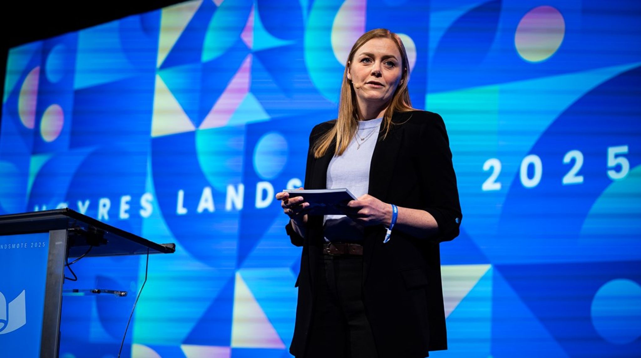 –&nbsp;Hvis det er sånn at vi må utvide stortingssesjonen for å få gjort den jobben skikkelig, så er vi innstilt på å gjøre det, sier Tina Bru.