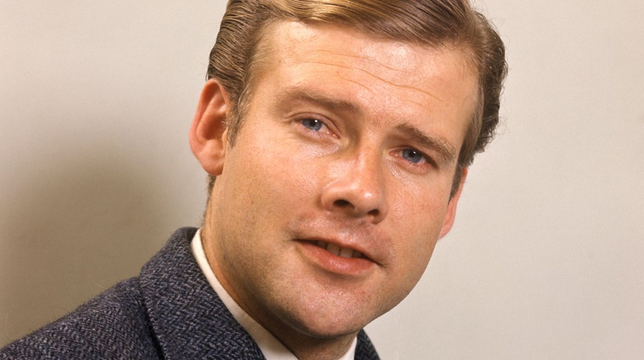 Slik så han ut i sin første periode som stortingsrepresentant. Femti år etter at dette bildet ble tatt, og etter til sammen 36 år på Stortinget, har Carl Ivar Hagen sin aller siste uke på Stortinget denne uken.