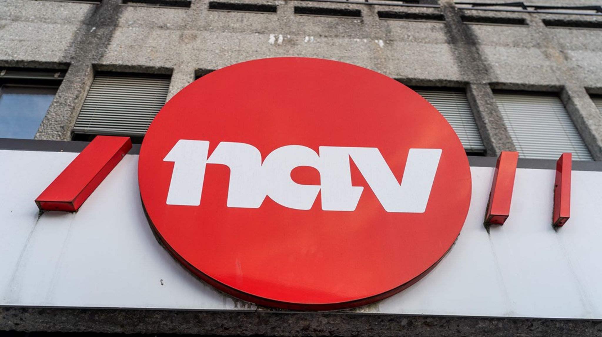 Nav praktiserte regelverket feil. Mange mistet foreldrepenger og måtte ta en ulønnet permisjon i stedet for den fedrekvoten de hadde krav på. Nå rydder Nav opp ved å etterbetale foreldrepenger og betale ut erstatning.<br>