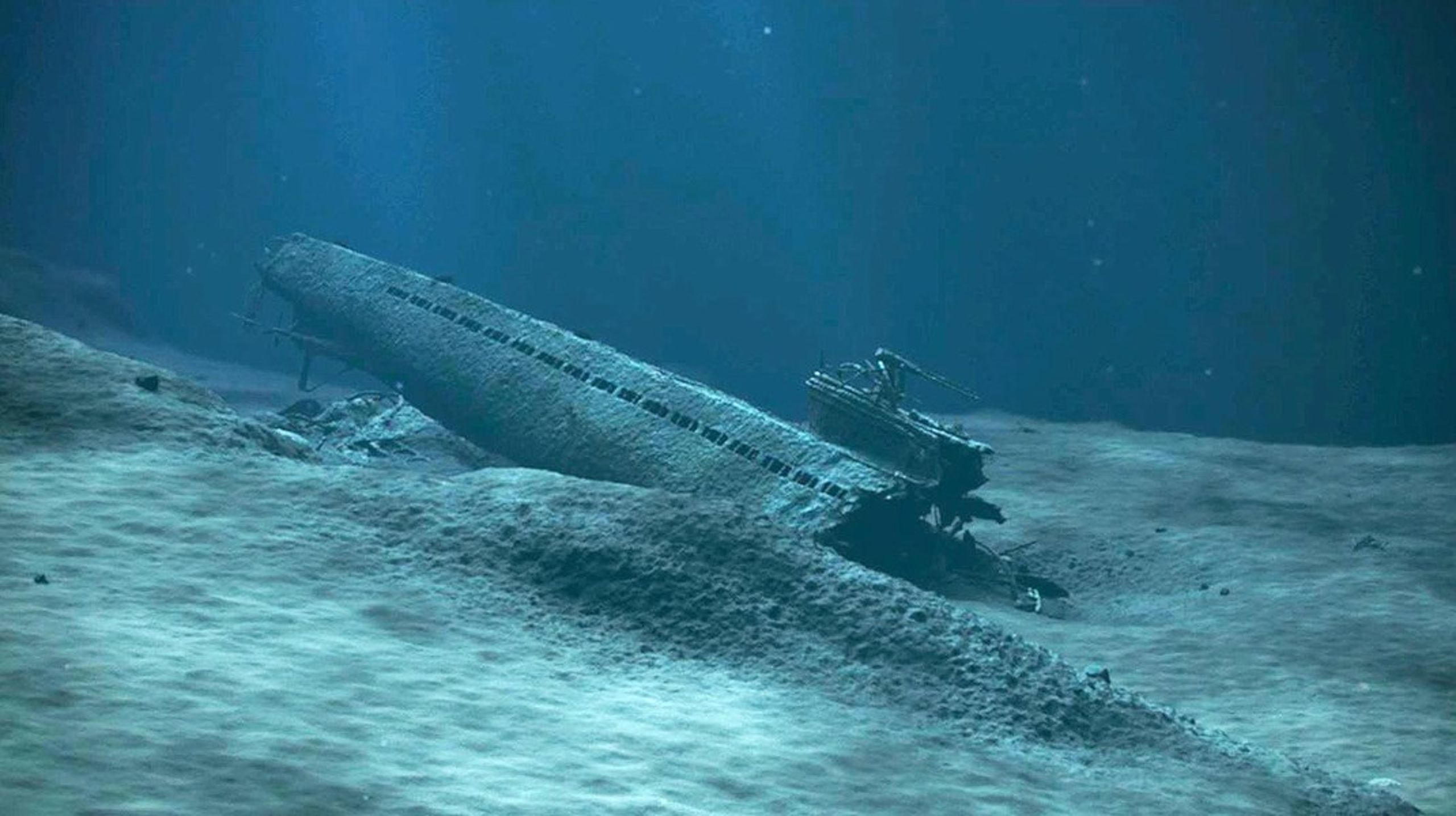 Siden den tyske ubåten U-864 ble oppdaget i 2003 har det vært en betent sak for norske myndigheter. Fortsatt er det ikke klart hva som skal skje med det giftige vraket.