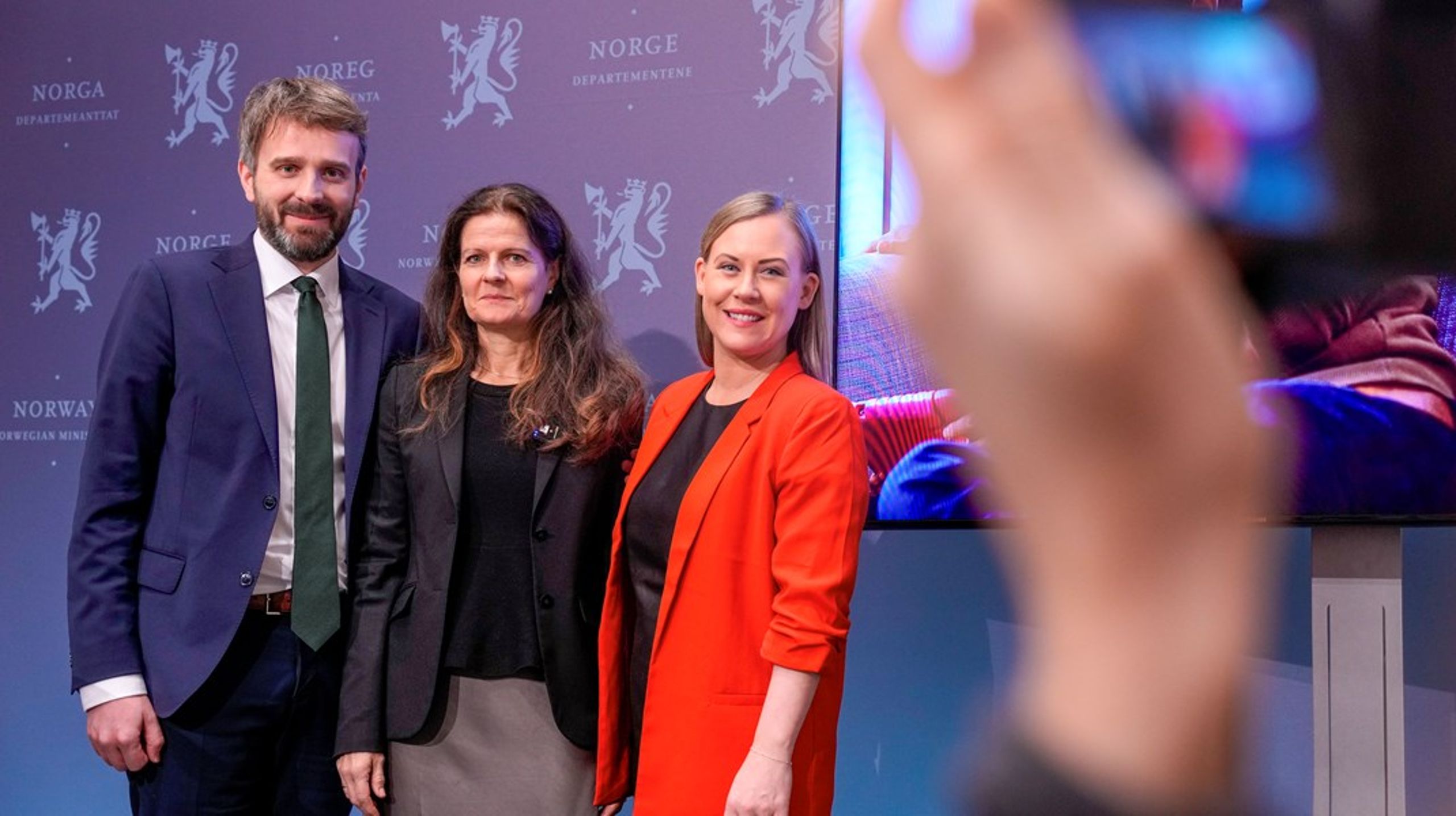 Helse- og omsorgsminister Jan Christian Vestre (Ap), helsedirektør&nbsp;Cathrine M. Lofthus, og barne- og familieminister Lene Vågslid (Ap) deltok på fremleggingen av rådene torsdag.