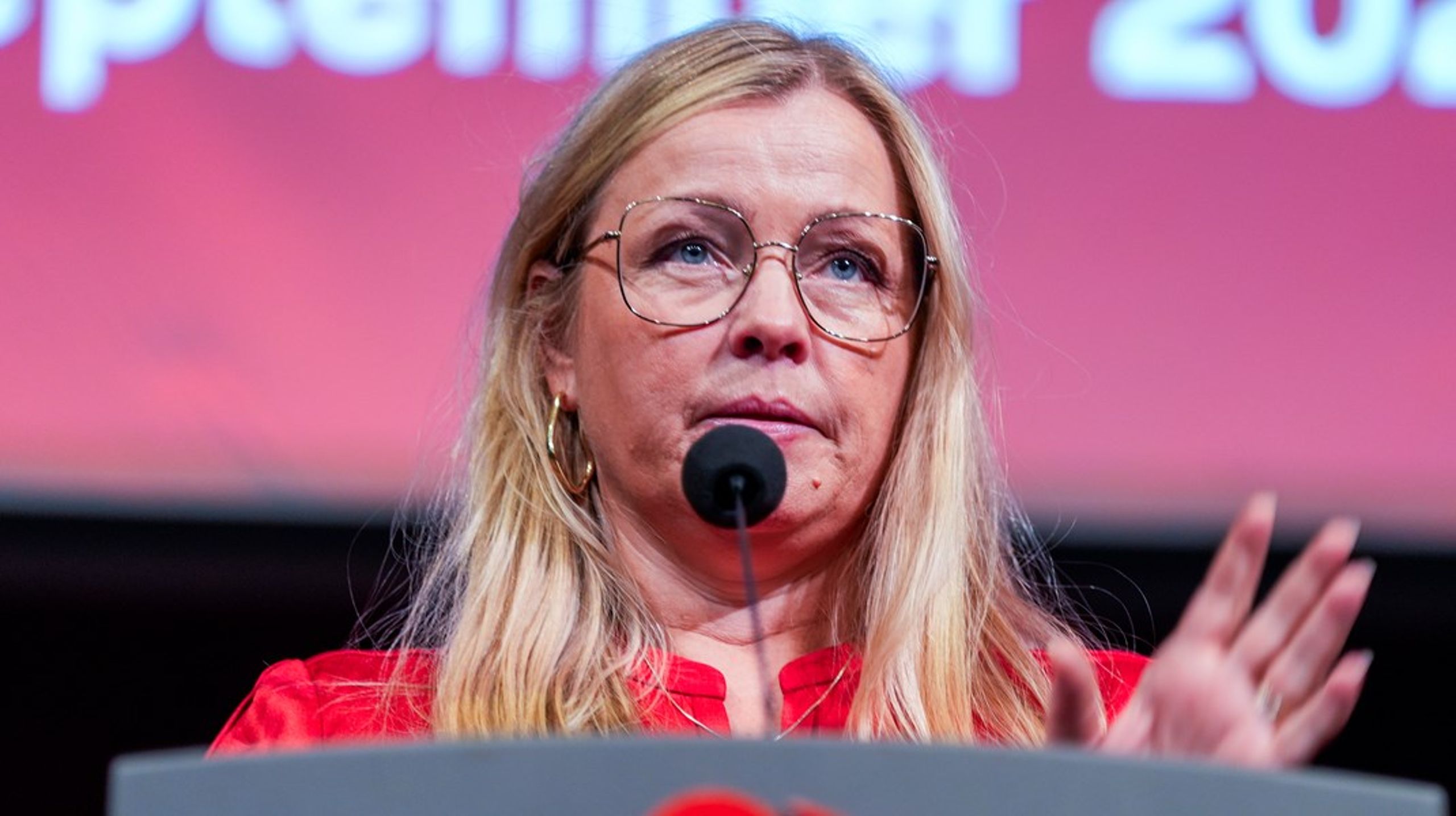 Kjersti Stenseng vil evaluere Nav, etter et turbulent år i etaten som kulminerte med Hans Christian Holtes avgang som direktør.