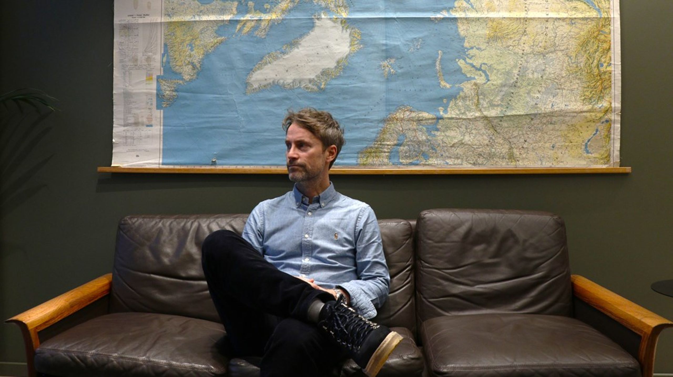 Niels Nagelhus Schia&nbsp;er forskningsprofessor på NUPI, hvor han forsker på sammenhenger mellom internasjonale relasjoner og teknologi.