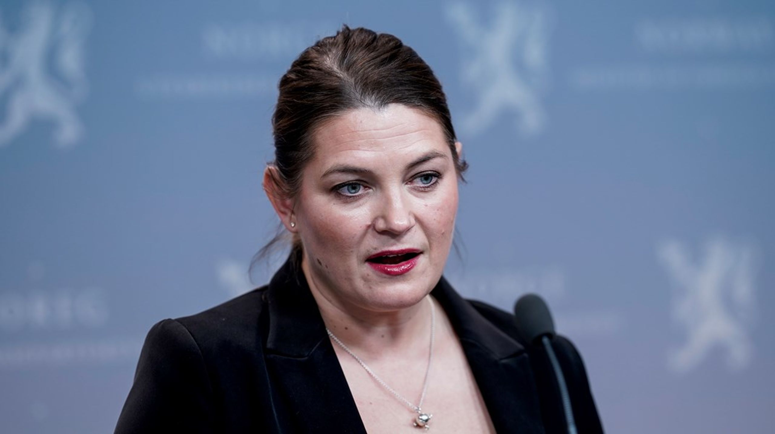 Næringsminister Cecilie Myrseth nekter å utlevere dialogen mellom hennes departement og Telenor fra da kuppet i Myanmar skjedde i 2021. Nå kan hun bli tvunget til det.