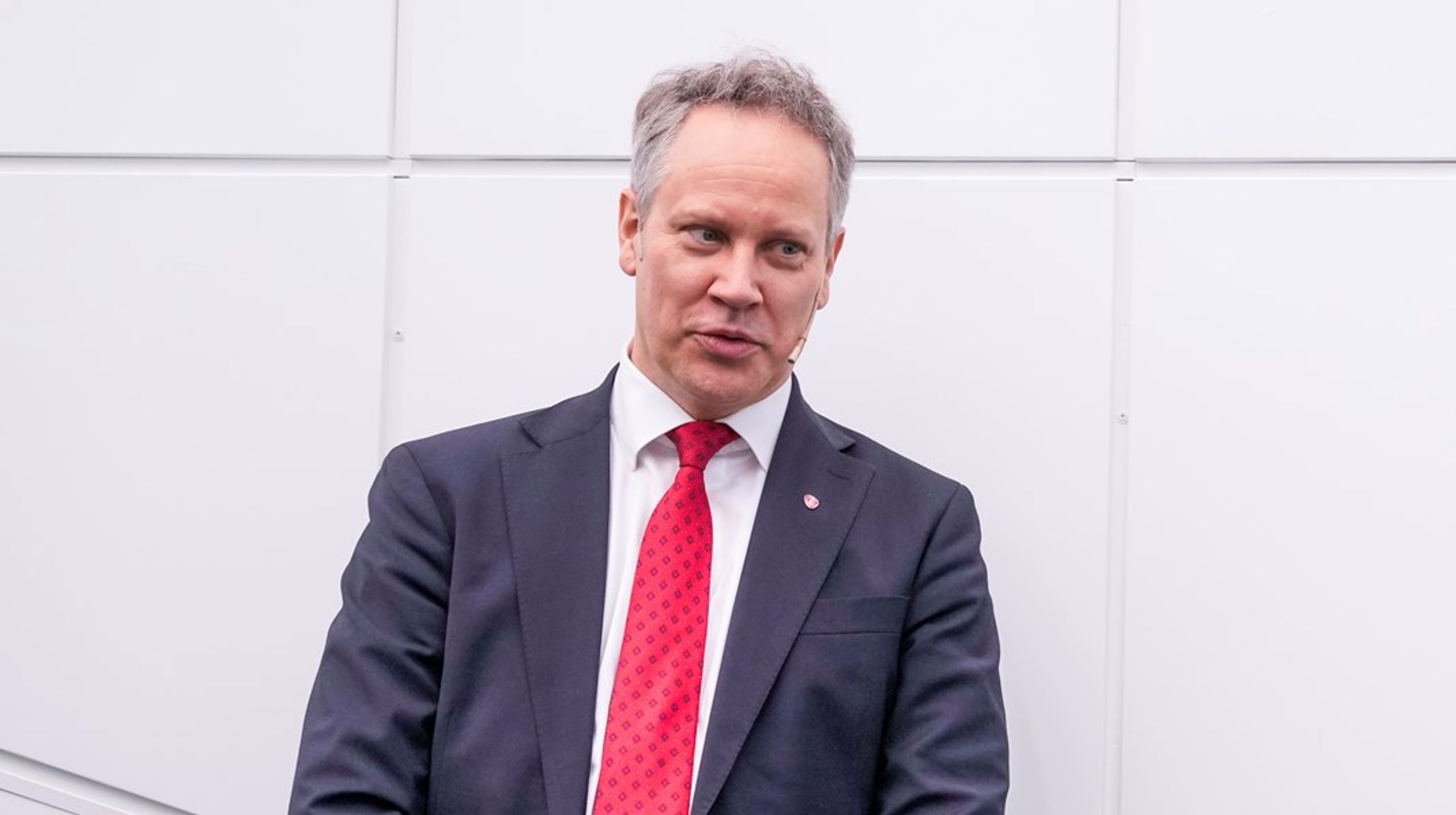 Samferdselsminister Jon-Ivar Nygård skal holde Jernbanetalen denne uken. Her fra fjorårets tale.