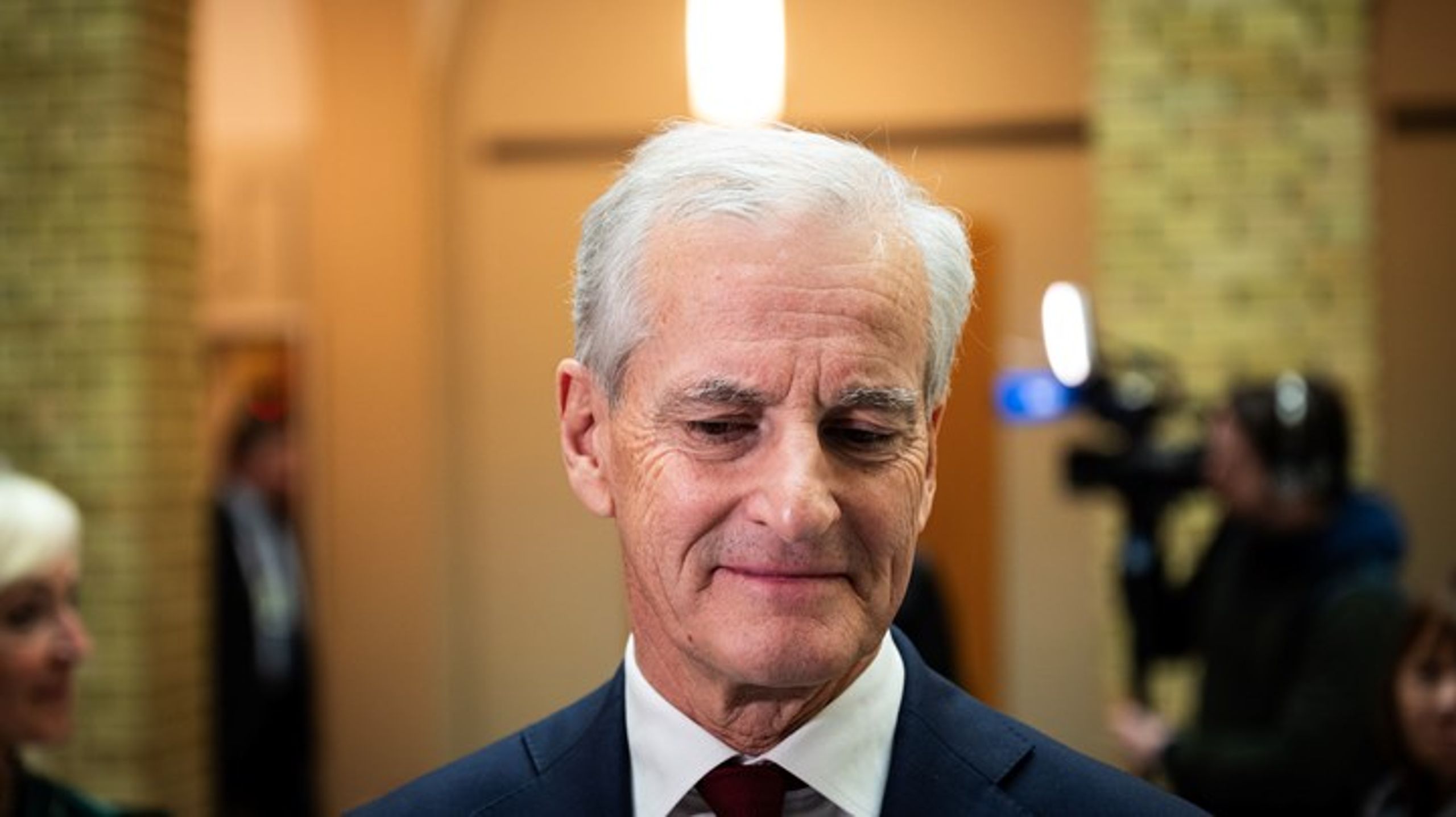 Statsminister Jonas Gahr Støre reiser til Hamburg med energiministeren denne uken. Der skal de delta på et toppmøte om nordsjøen, hvor havvind er et hovedtema.