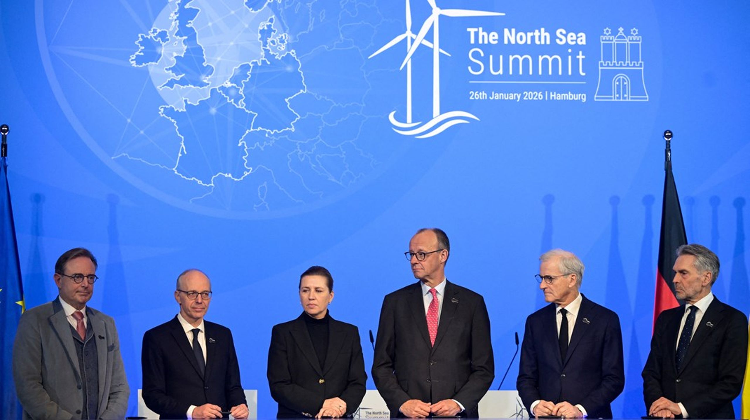 Nordsjø-landene stilte med regjeringstopper da de mandag møttes til toppmøte. På agendaen var blant annet en stor havvind-enighet.