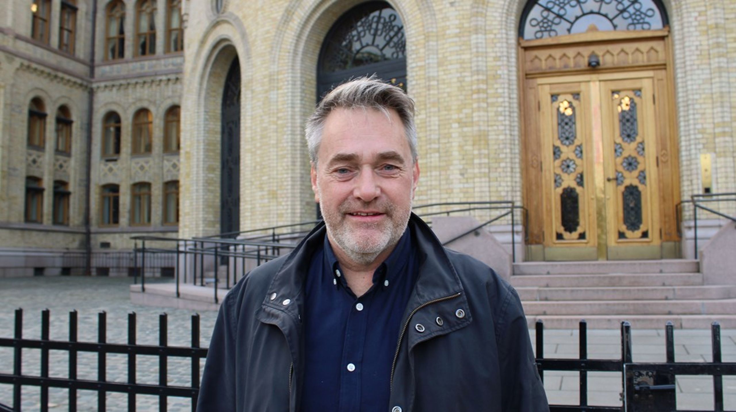 Marius Dalin følger KI-politikk på vegne av Miljøpartiet de grønne (MDG). Nå tar han et oppgjør med Elon Musks KI, Grok.&nbsp;