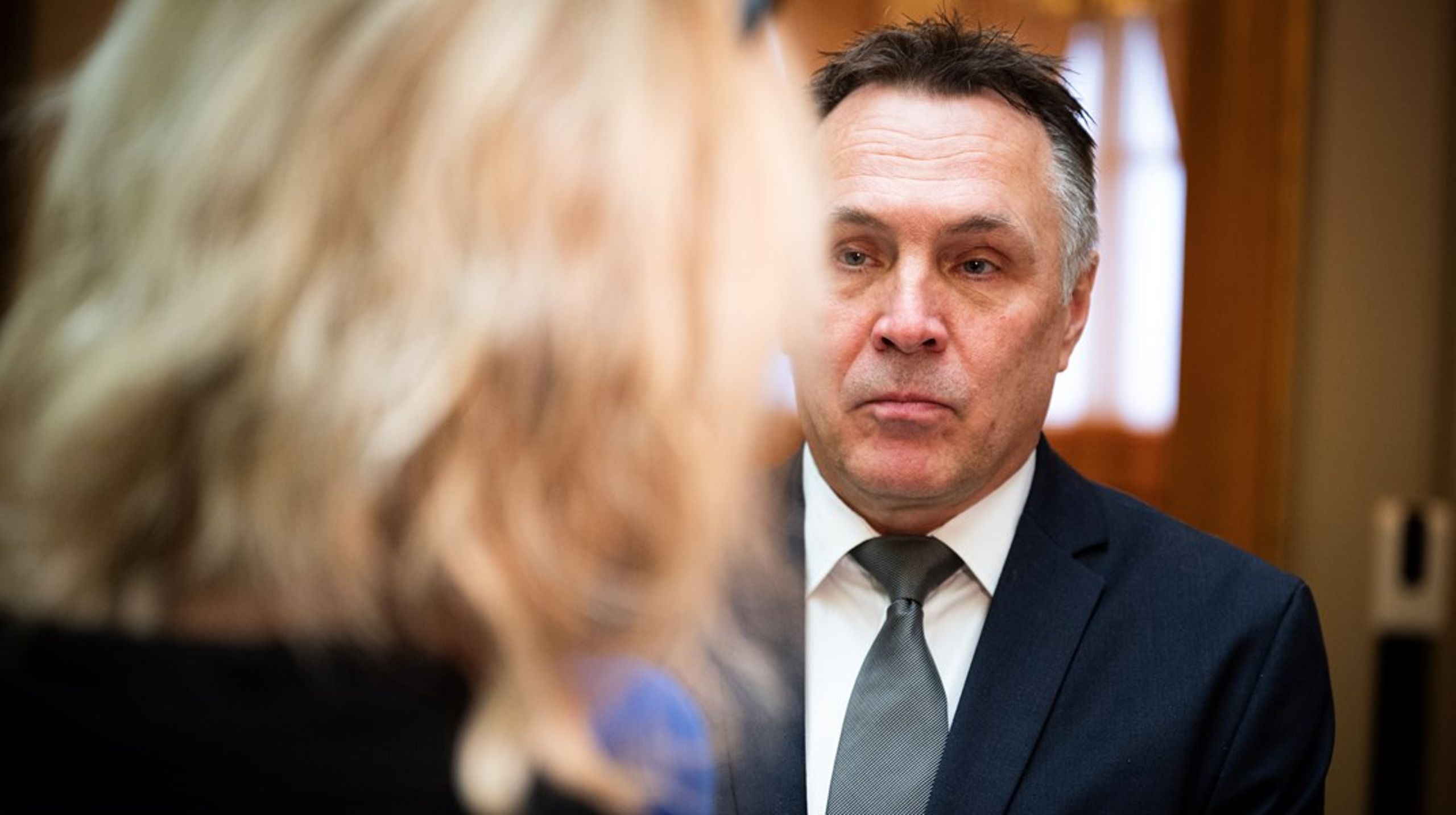 Forsvarsminister Tore O. Sandvik (Ap) forteller om en detalj i fregattavtalen som gir Norge handlingsrom.